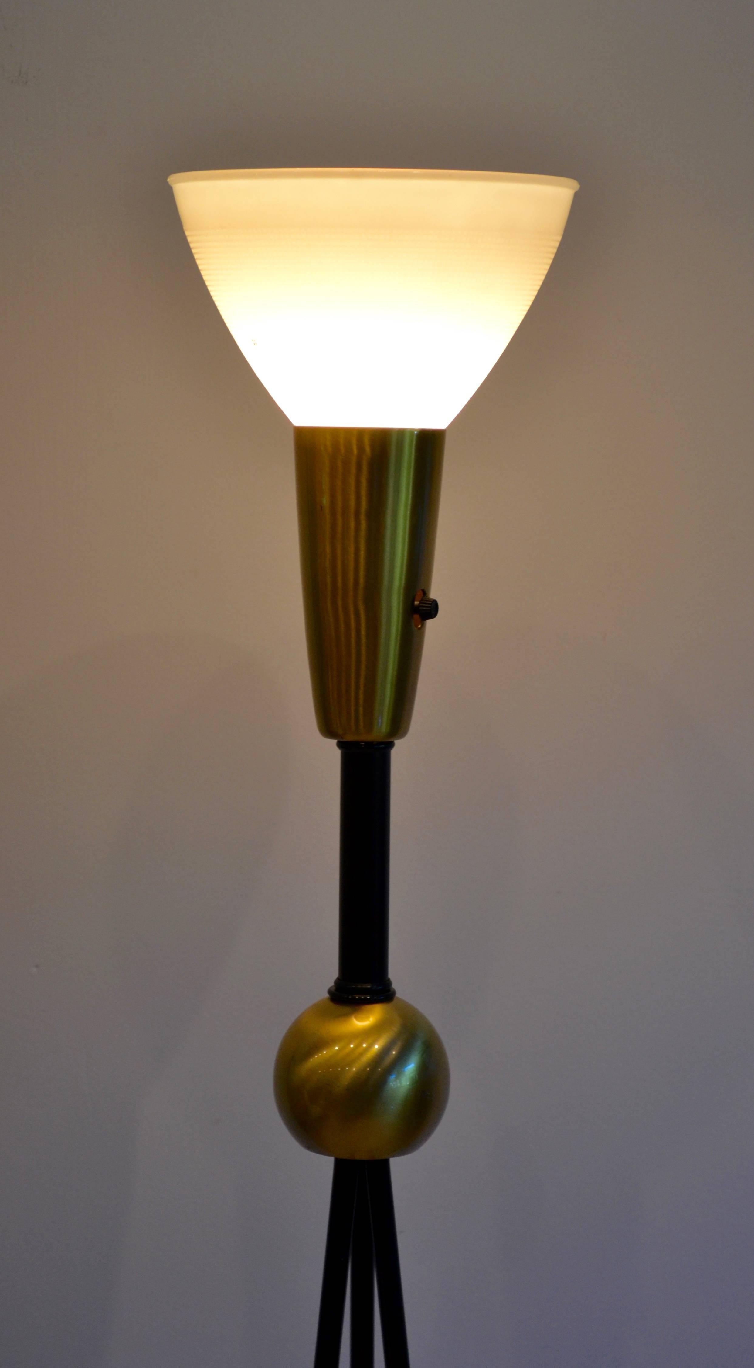 American Mid Century Modern Gerald Thurston Brass and Iron Floor Lamp for Lightolier