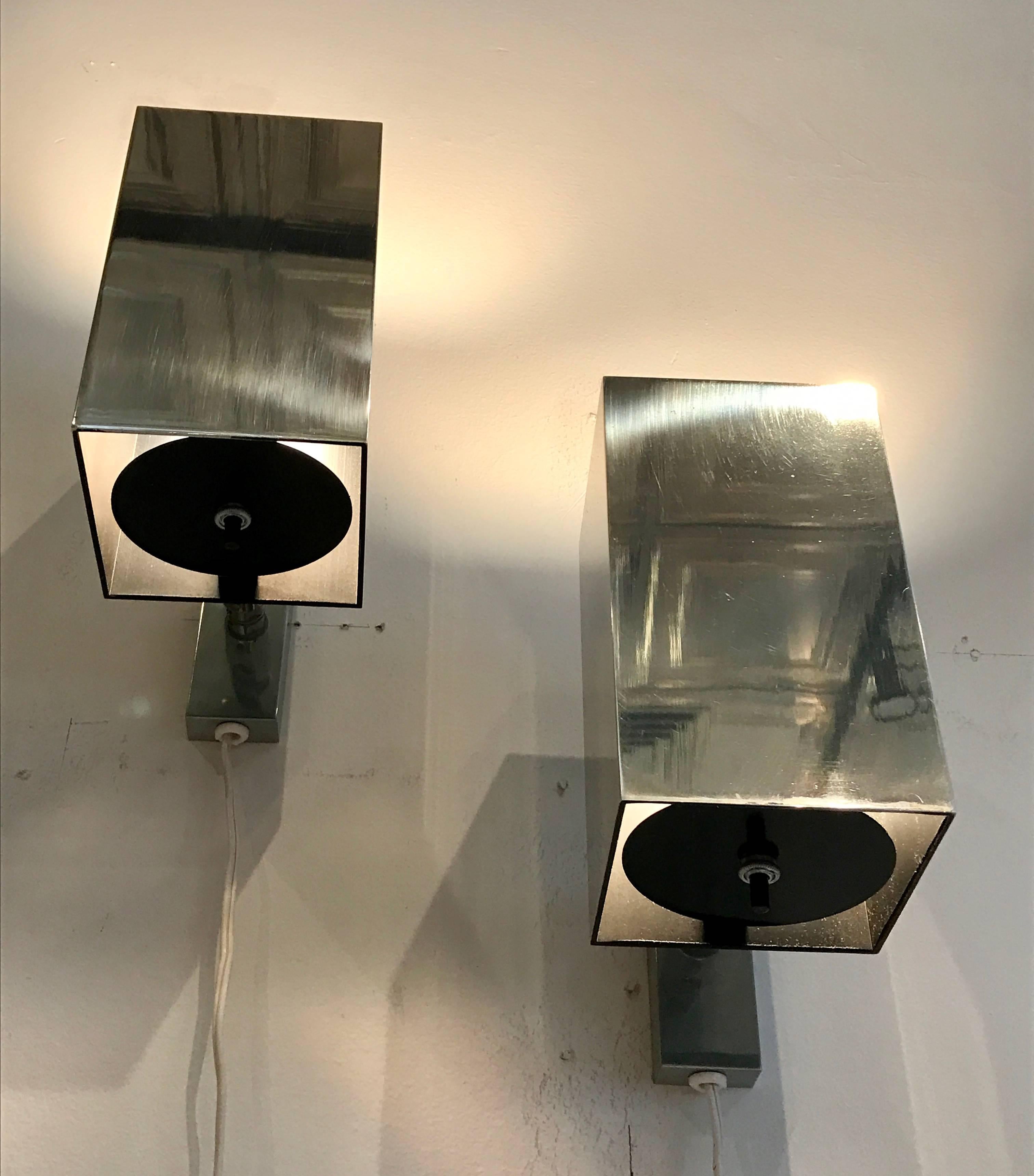 Mid-Century Modern Pair of Koch and Lowy Polished Chrome Wall Sconces, 1970's For Sale