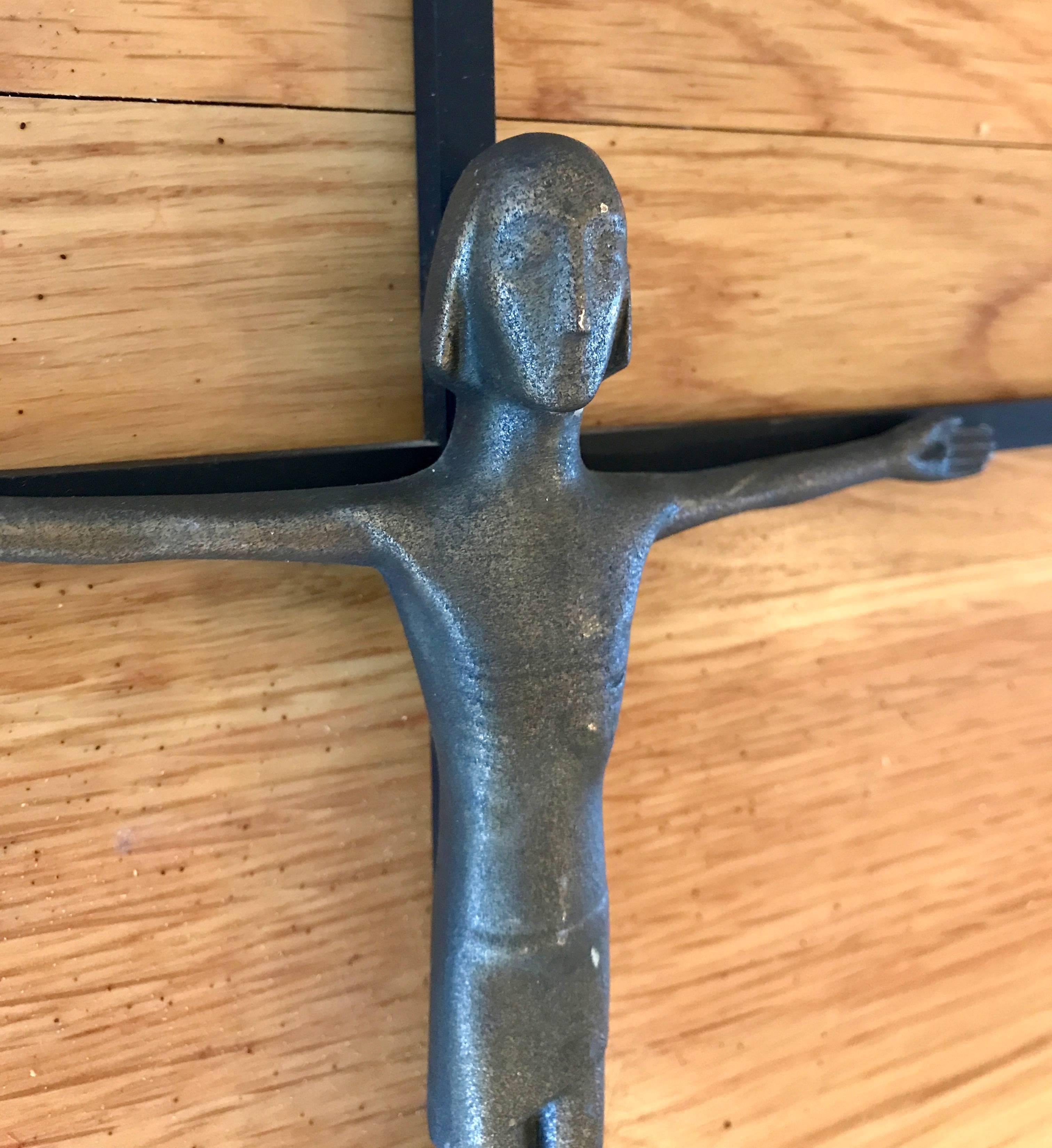 crucifix modern