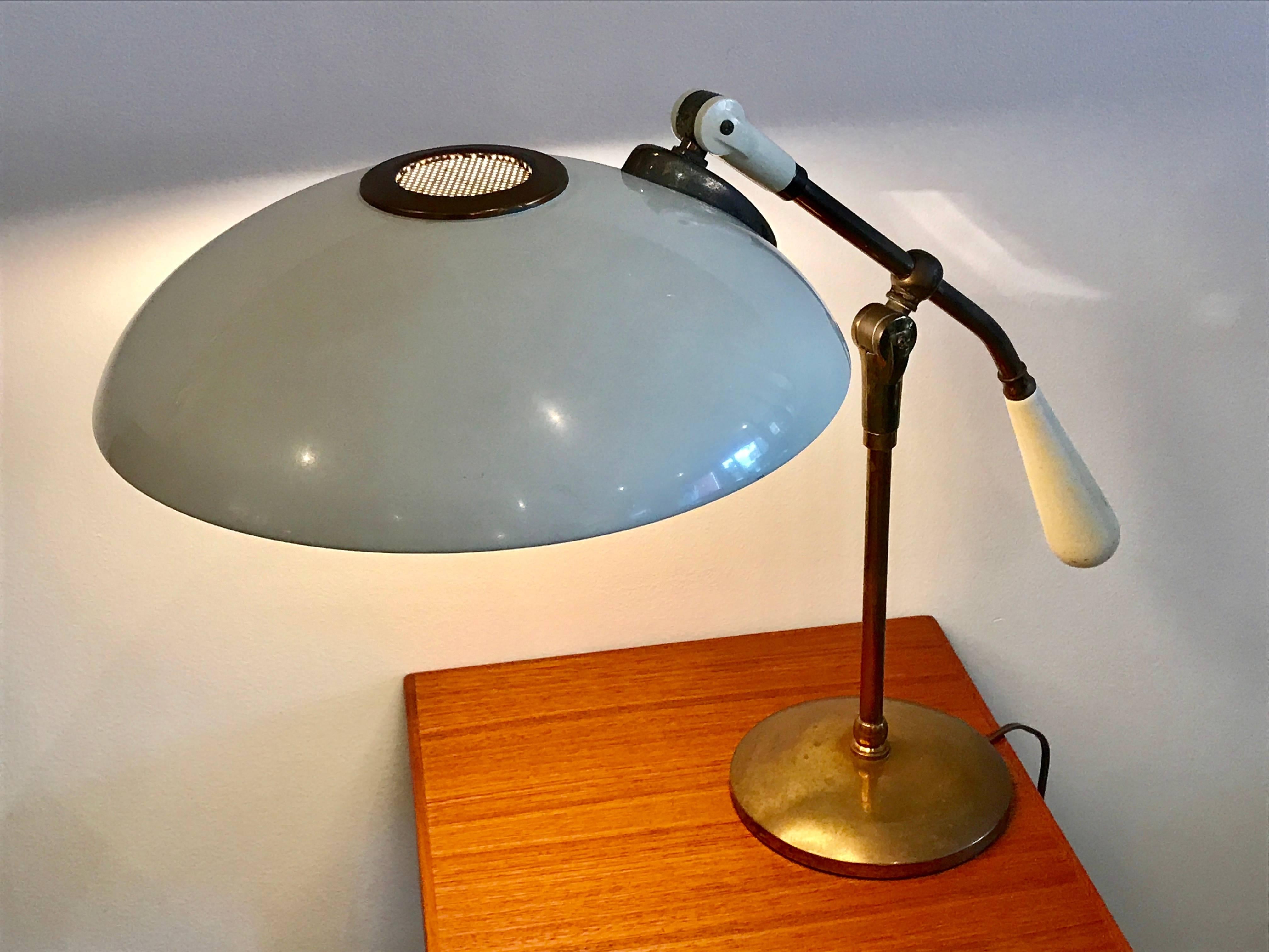 Mid-Century Modern Mid Century Modern Articulating Desk Lamp by Gerald Thurston for Lightolier For Sale