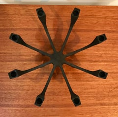 Portacandele in fusione di zinco disegnato da Gunnar Cyren per Dansk, Danimarca, anni '60