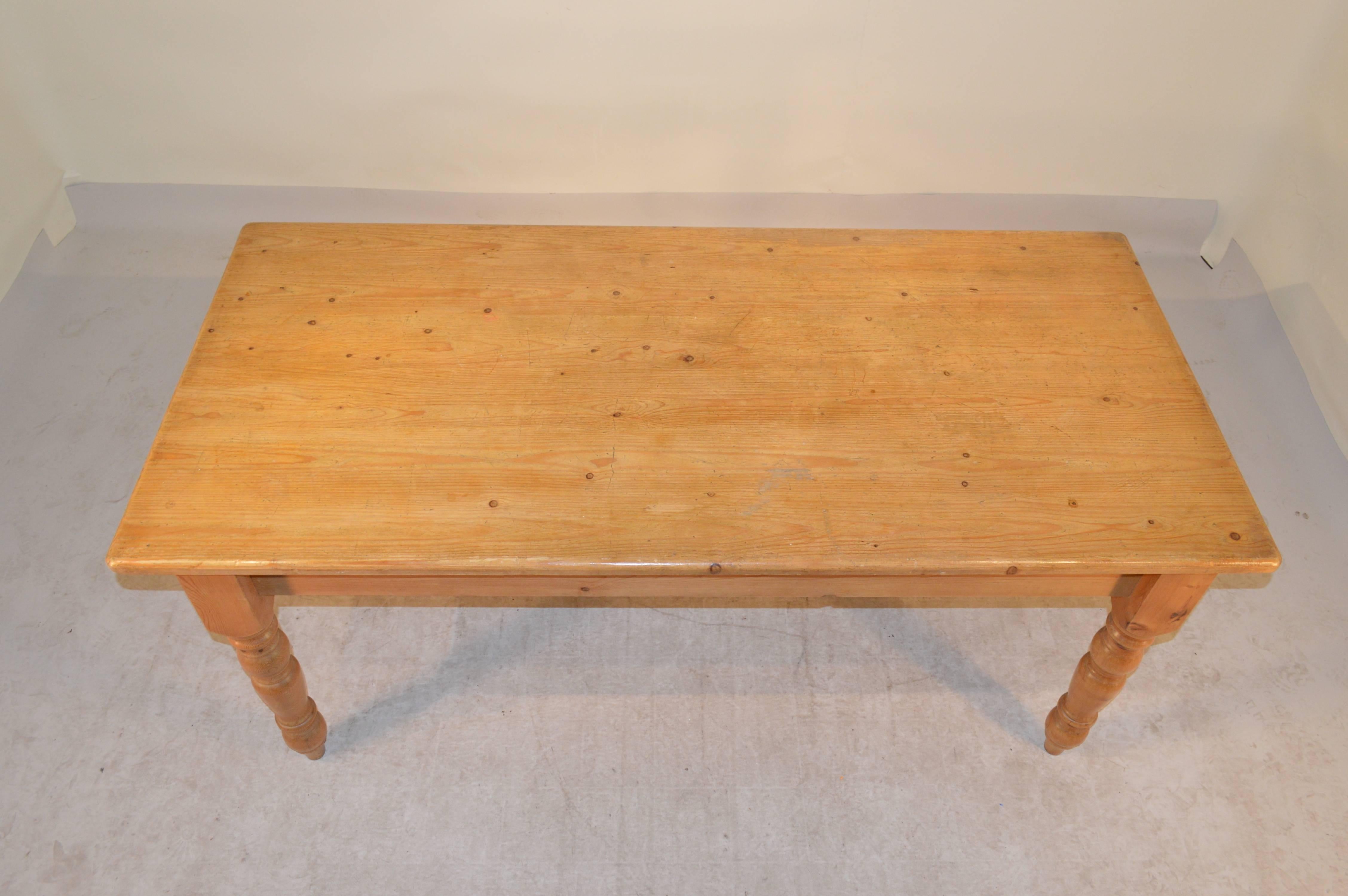 English Pine Table, circa 1950 In Good Condition In High Point, NC