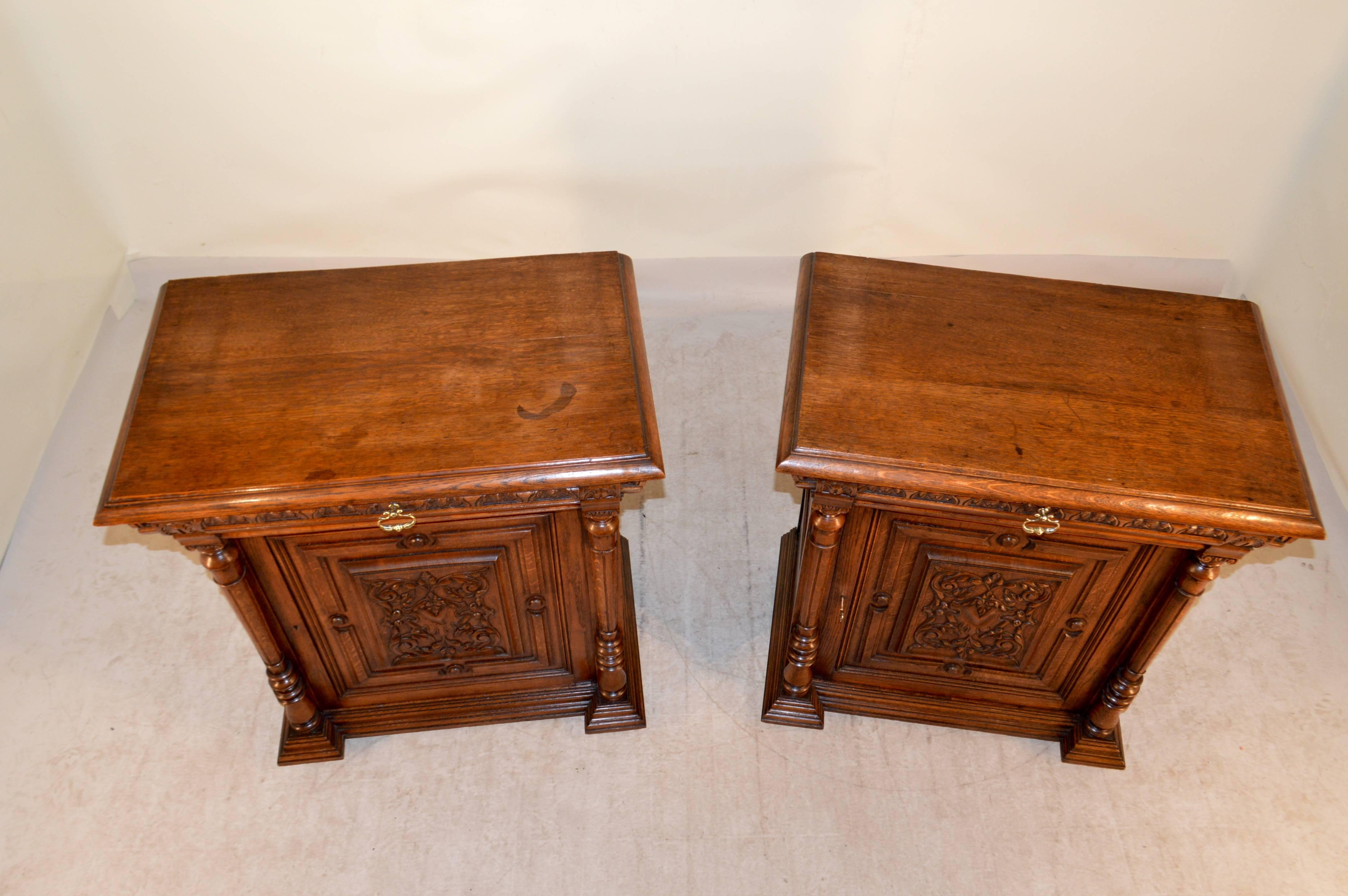 19th Century Pair of French Oak Cupboards In Good Condition In High Point, NC