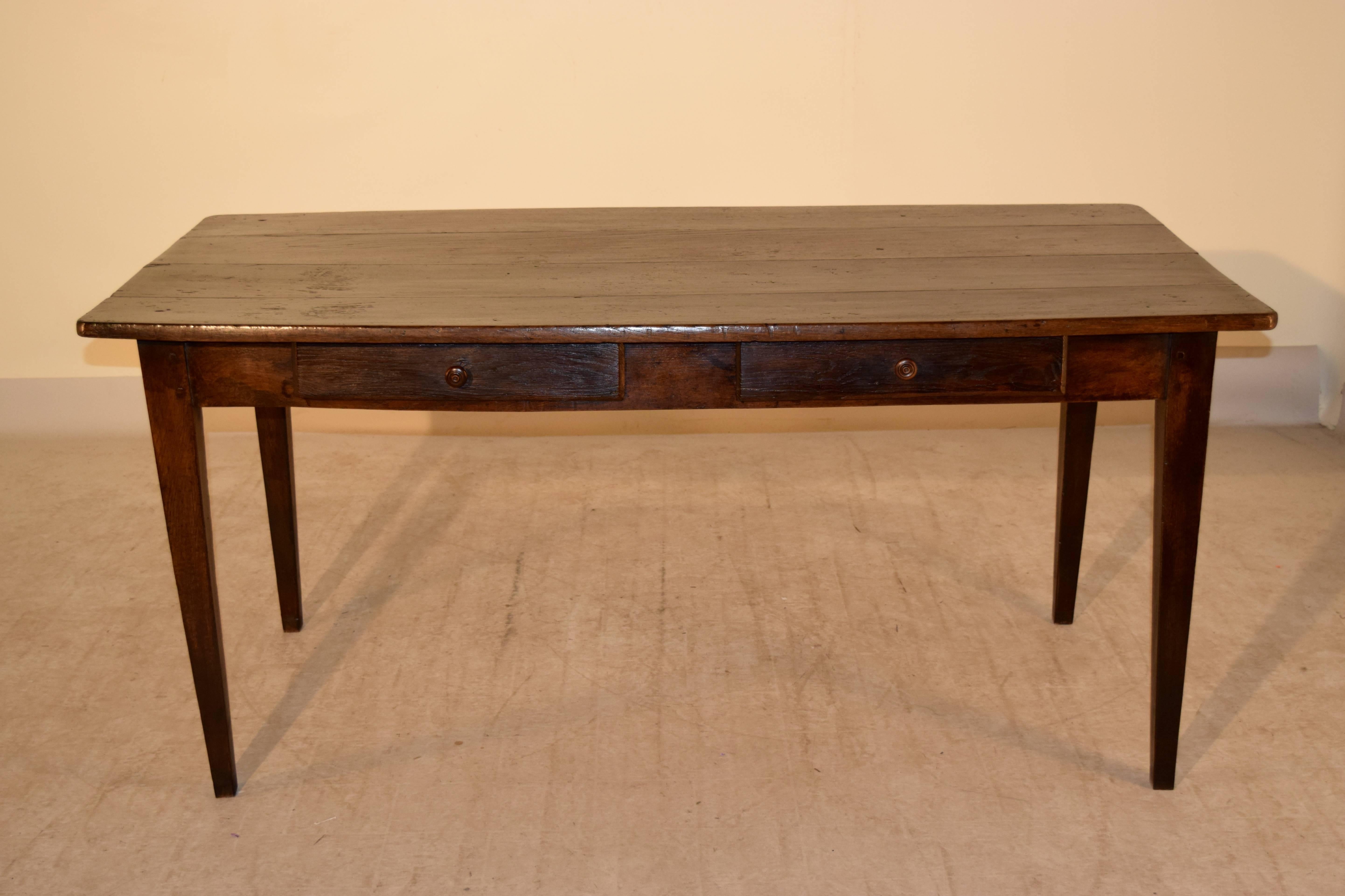 Early 19th Century French Chestnut Farm Table In Excellent Condition In High Point, NC