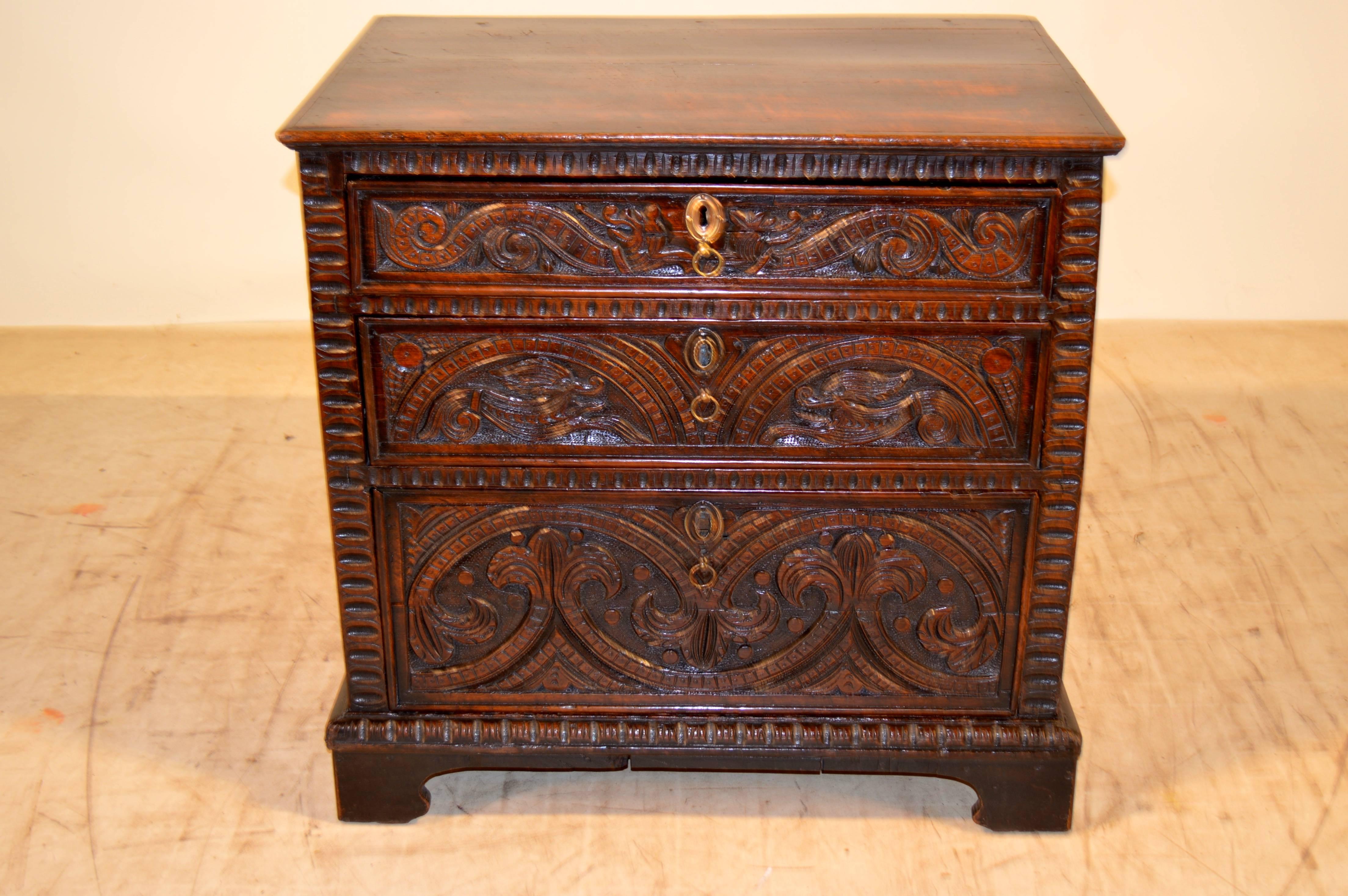 17th Century English Oak Carved Small Chest 1