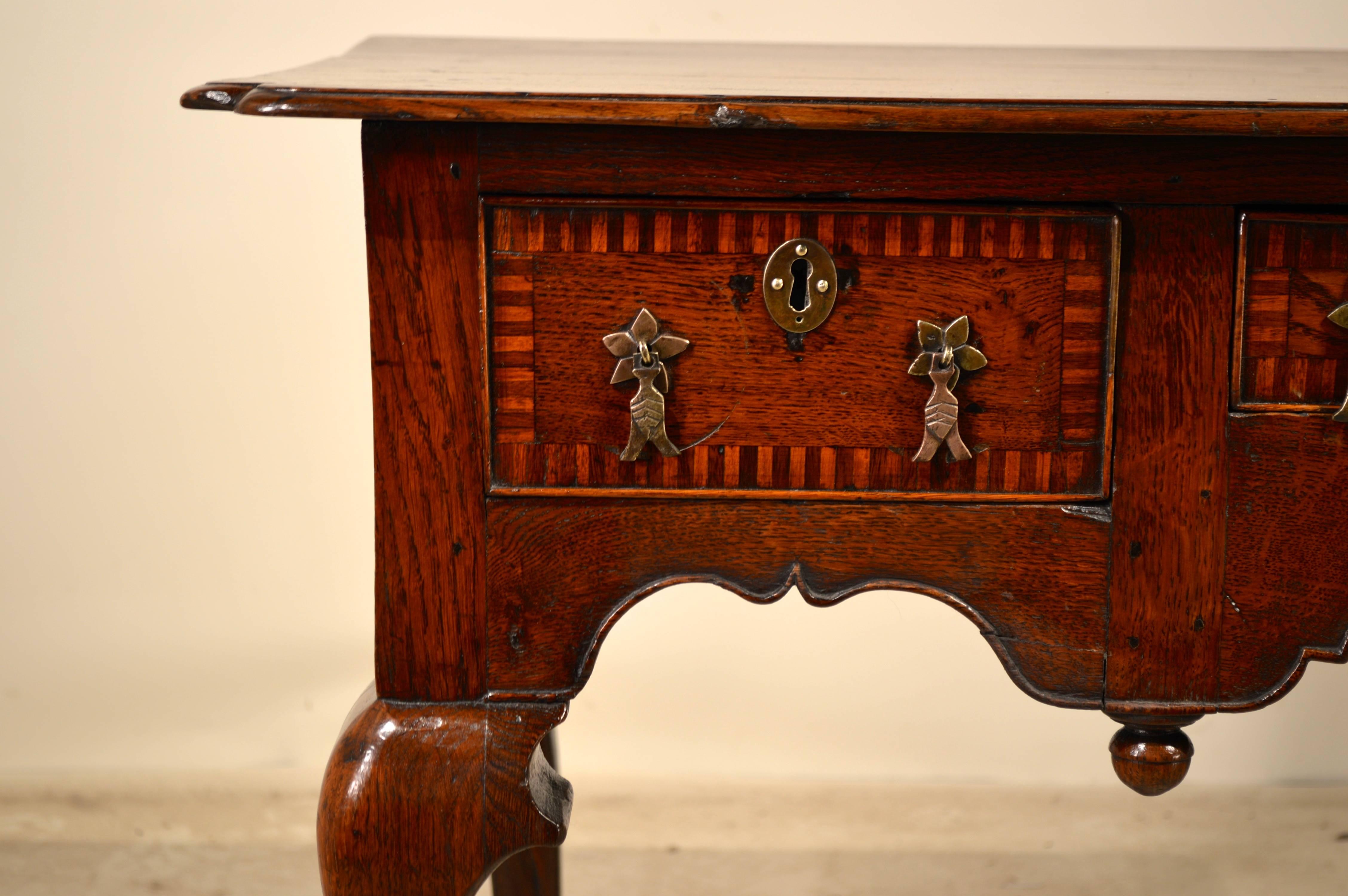 18th Century English Oak Inlaid Lowboy In Excellent Condition In High Point, NC