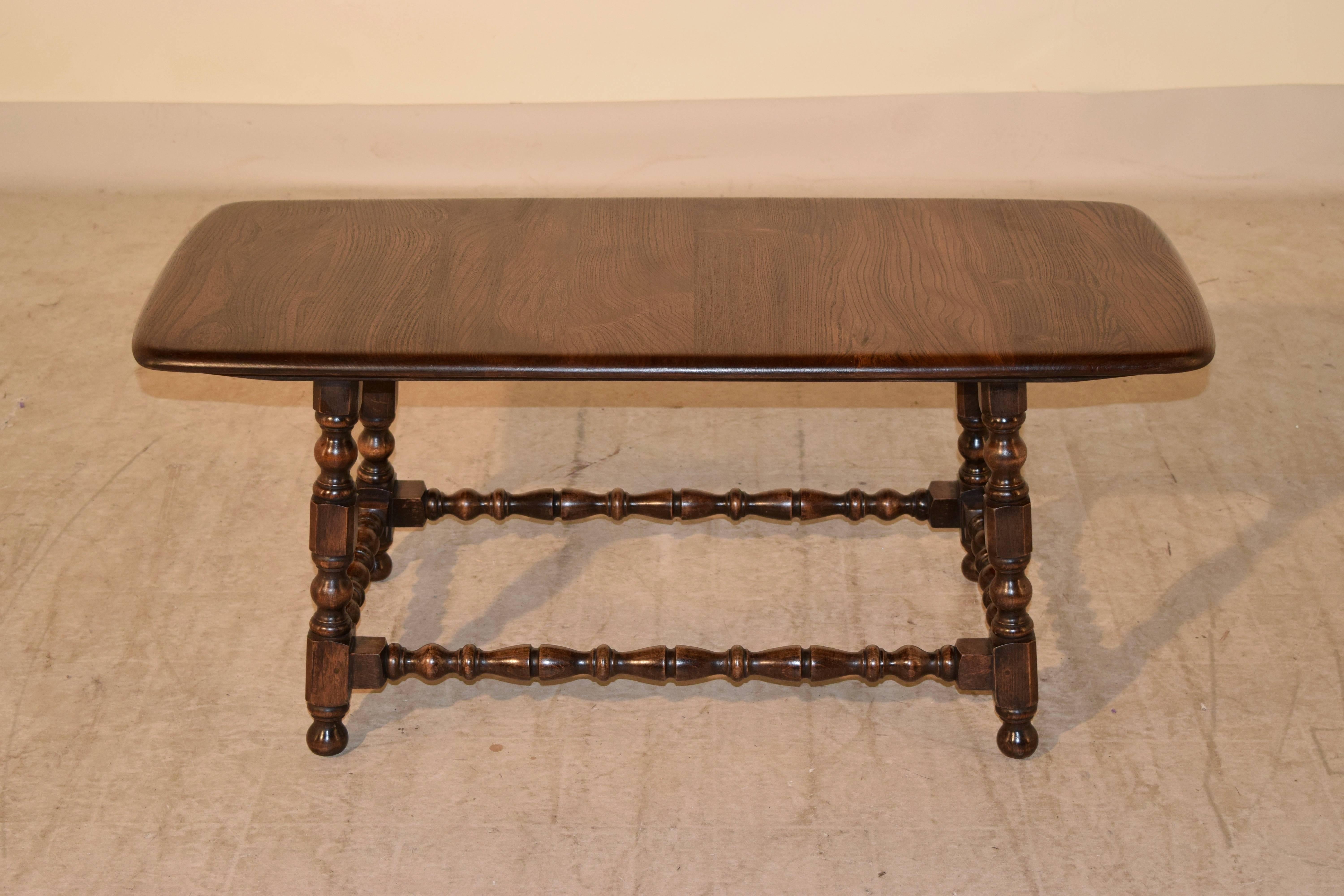 English Mid-Century Coffee Table In Excellent Condition In High Point, NC