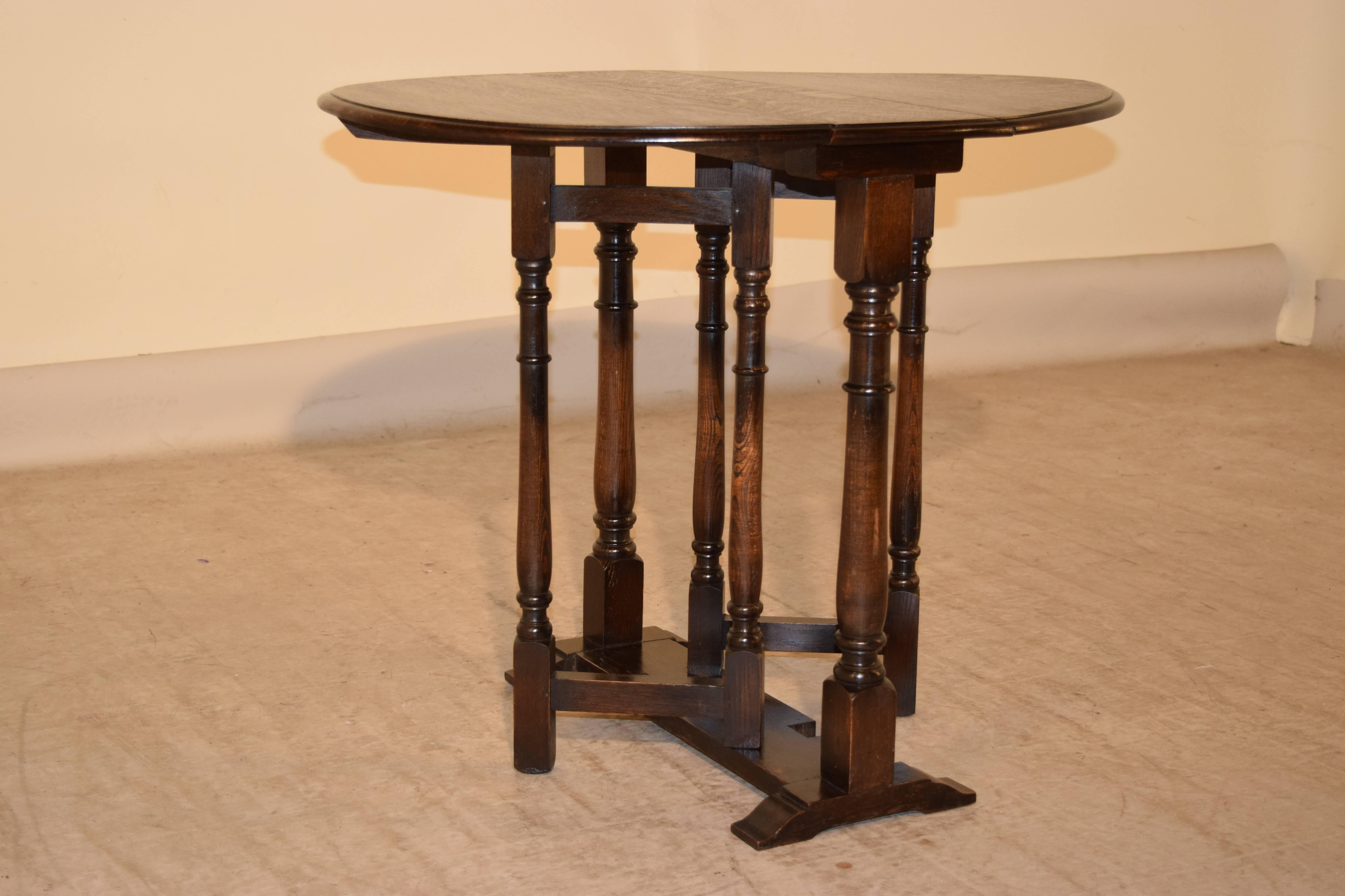 English Edwardian Oak Gateleg Table