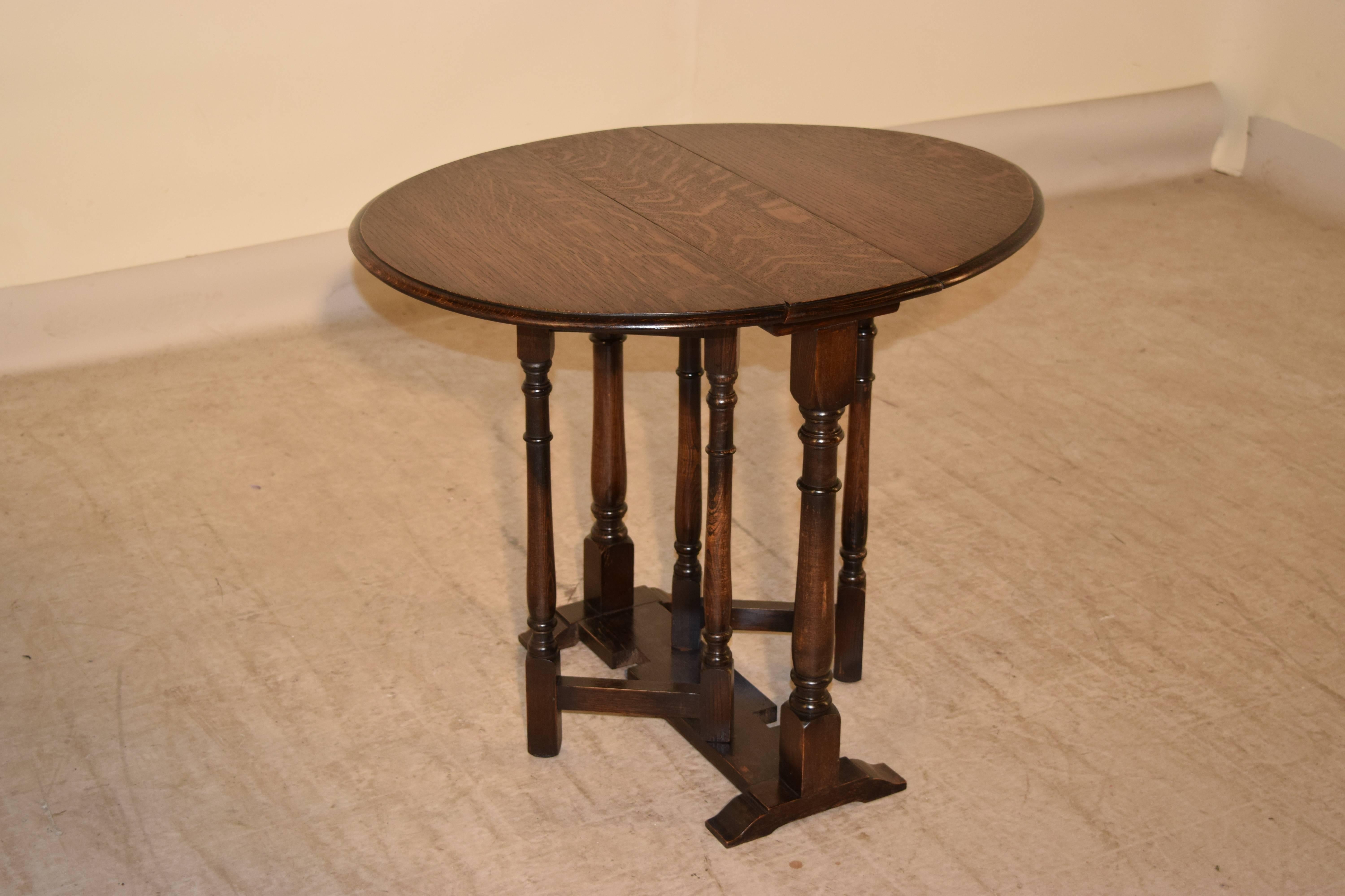 Edwardian Oak Gateleg Table In Excellent Condition In High Point, NC