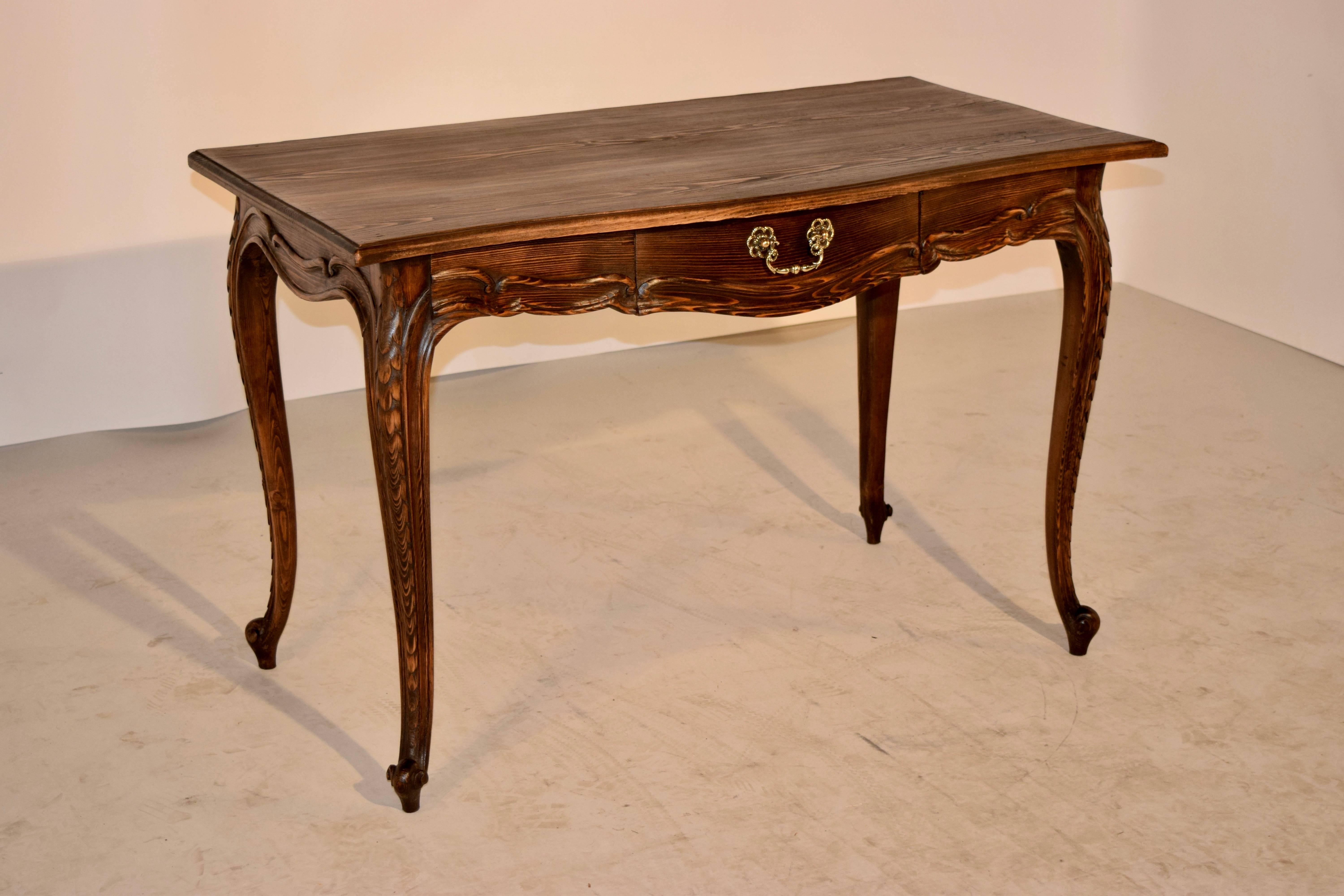 19th Century French Pine Side Table In Good Condition For Sale In High Point, NC