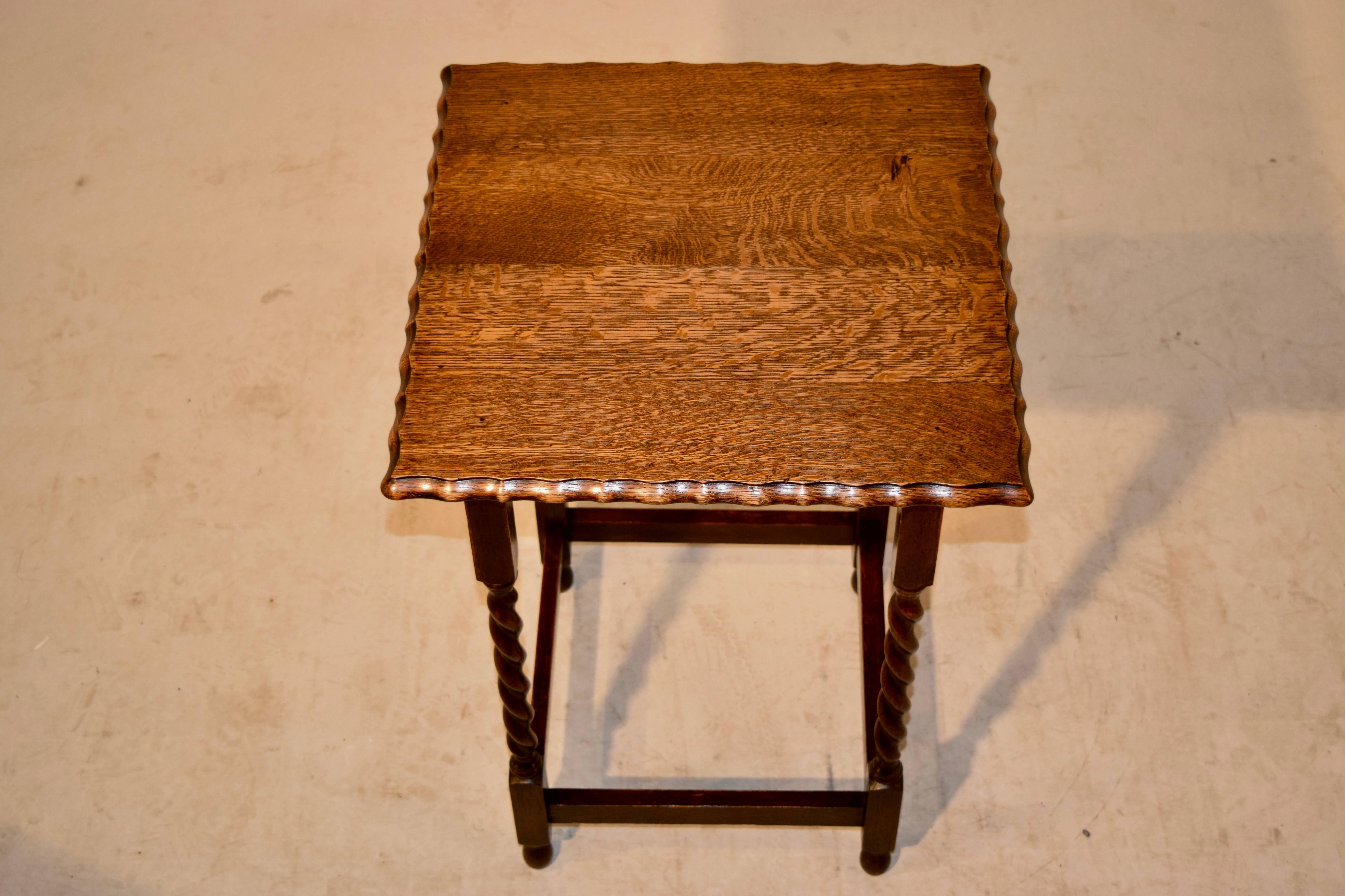 Edwardian English Oak Side Table with Scalloped Top, circa 1900