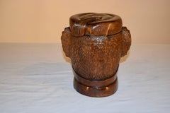 Schwarzwälder geschnitzter Humidor aus dem 19. Jahrhundert