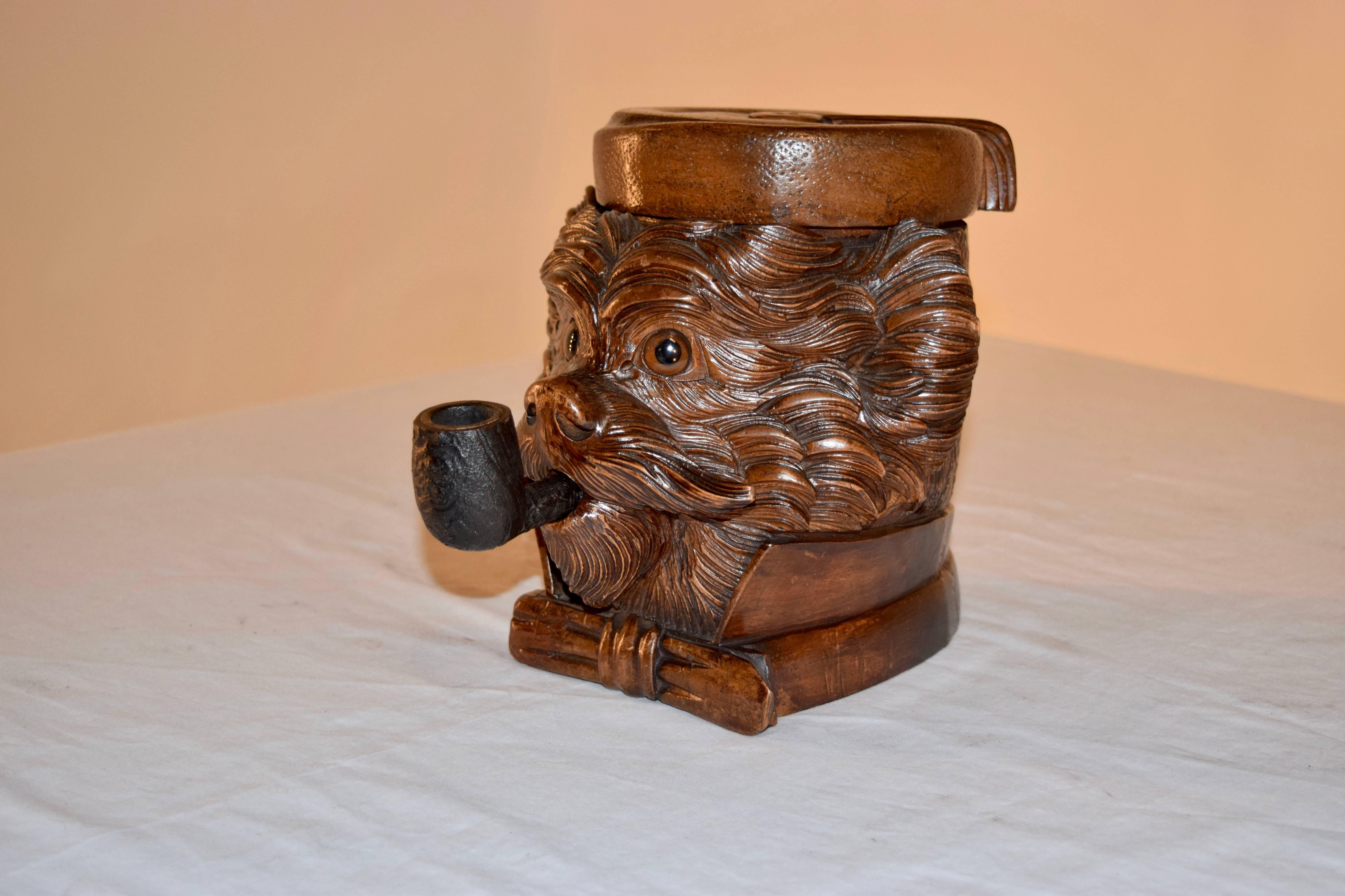 19th Century Black Forest Carved Humidor In Good Condition For Sale In High Point, NC