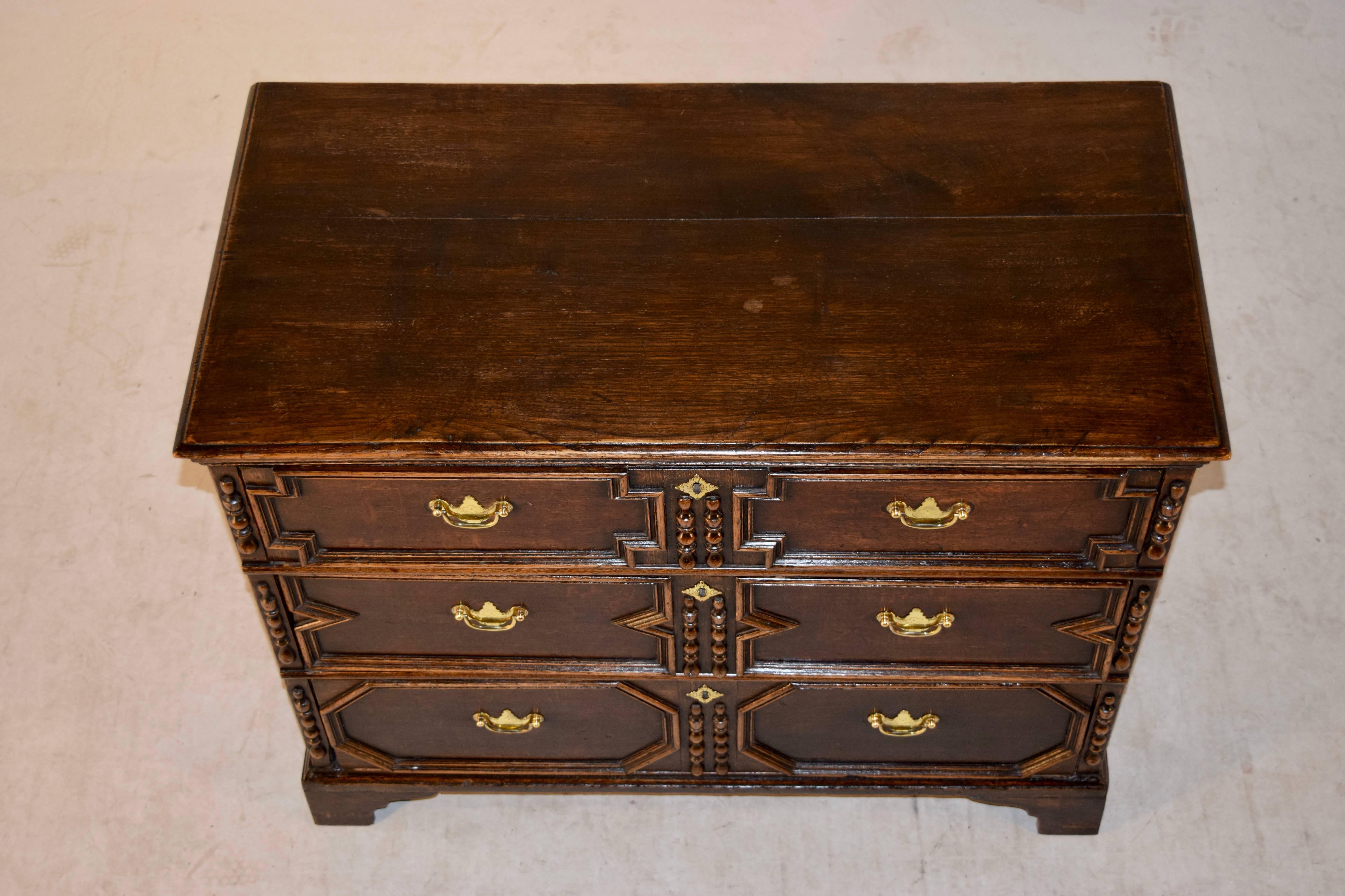 English Early 18th Century Oak Chest of Drawers