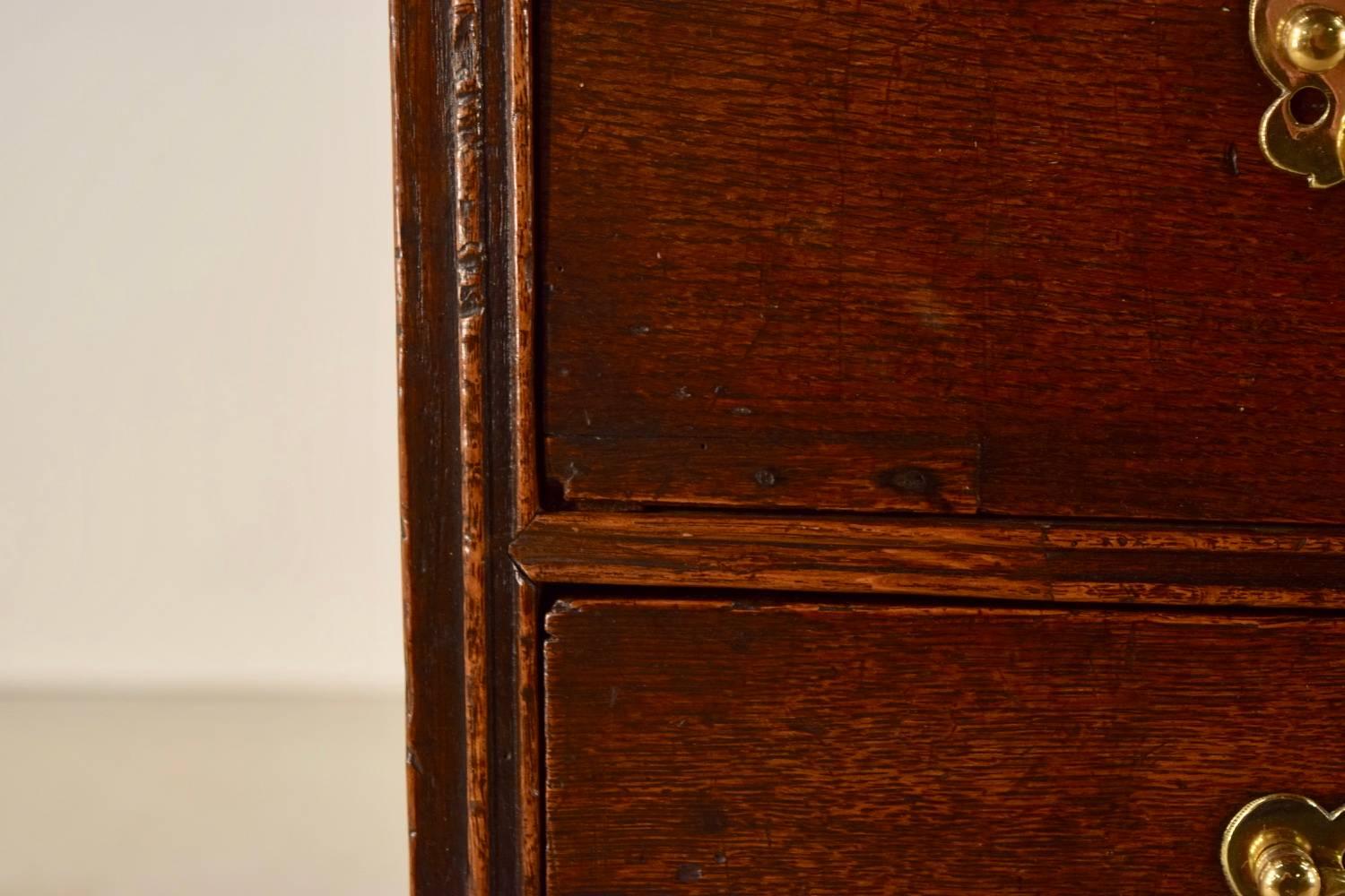 Early 19th Century Oak Chest of Drawers 1