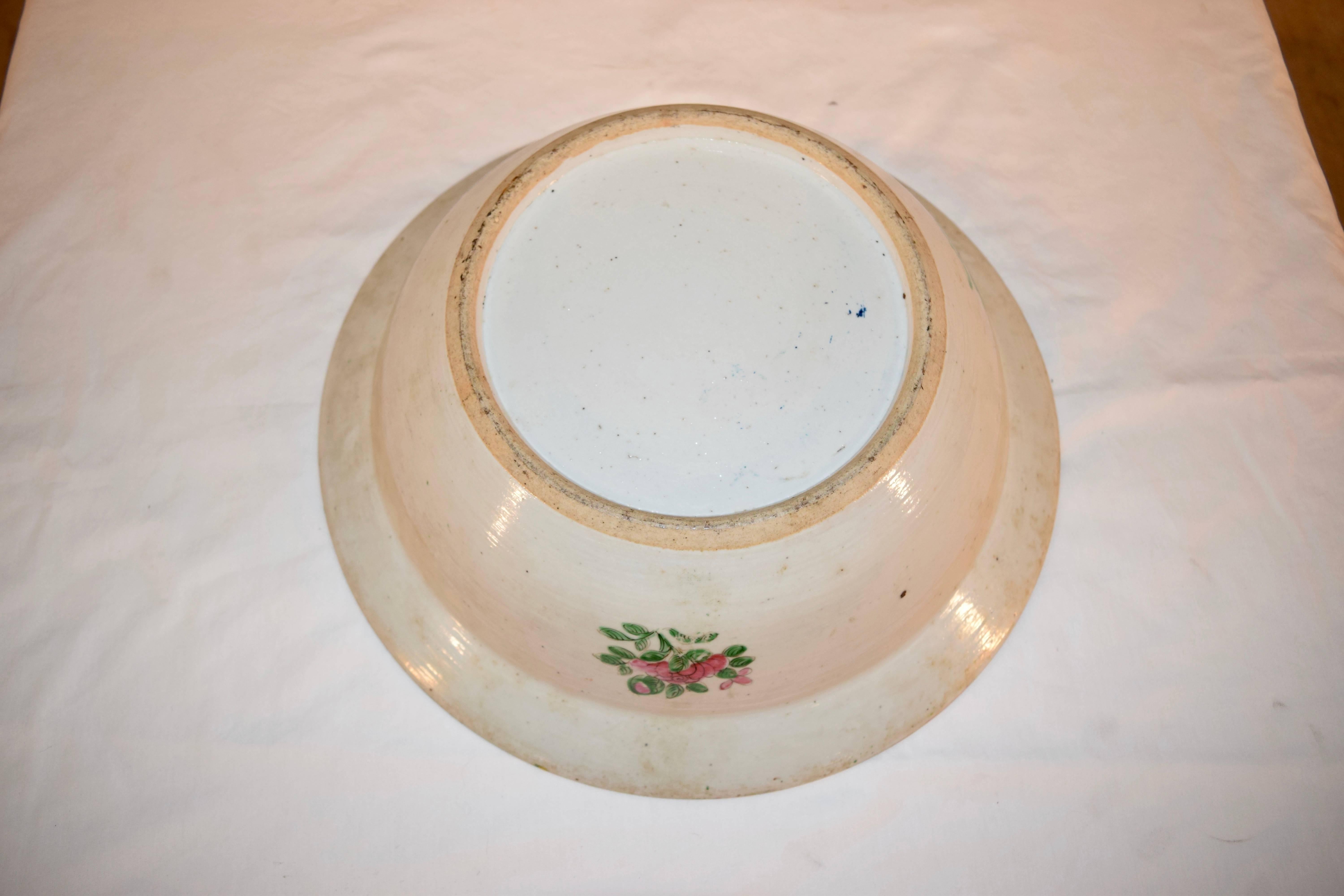 Chinese 19th Century Export Bowl For Sale