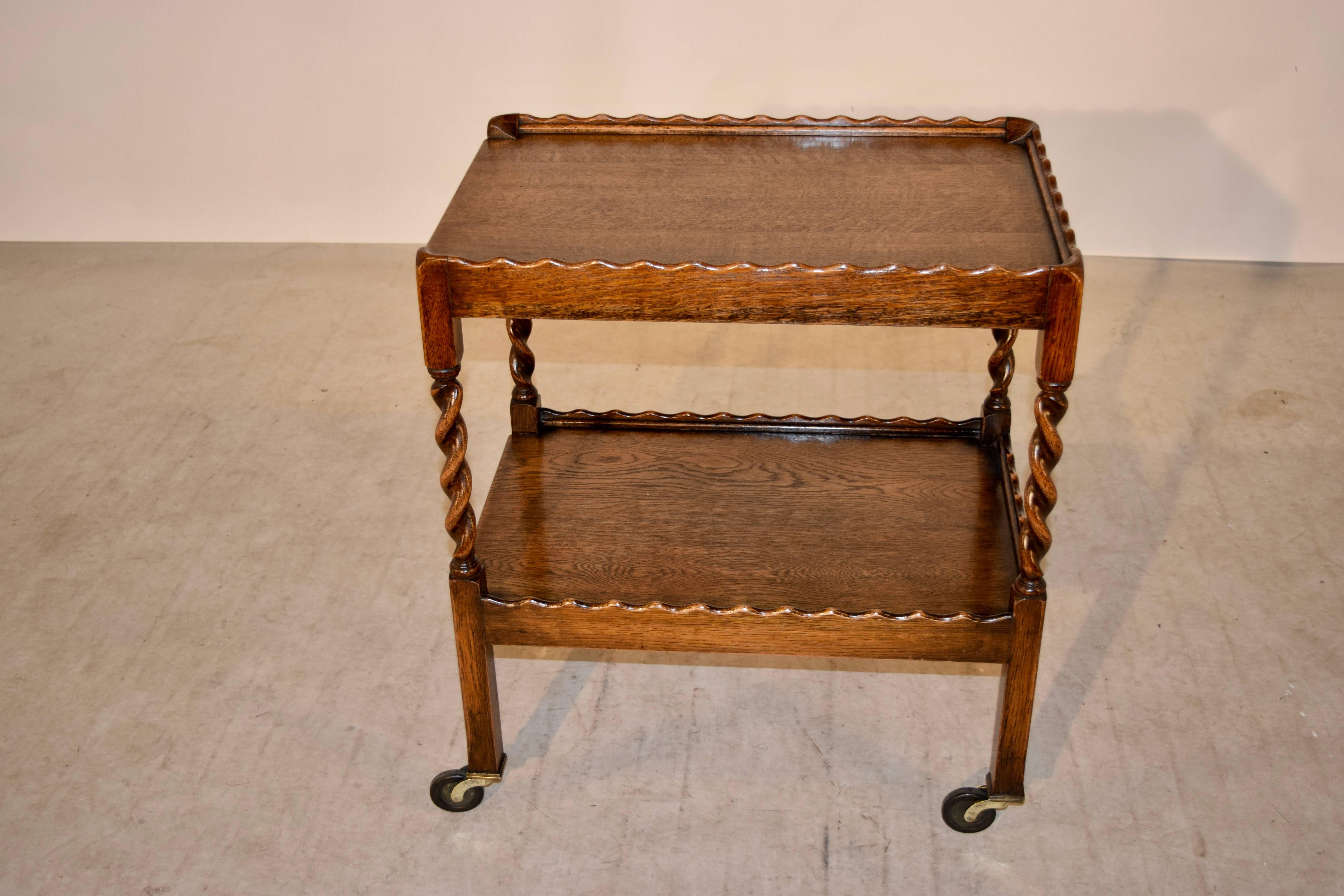 19th Century English Scalloped Drinks Cart In Excellent Condition In High Point, NC