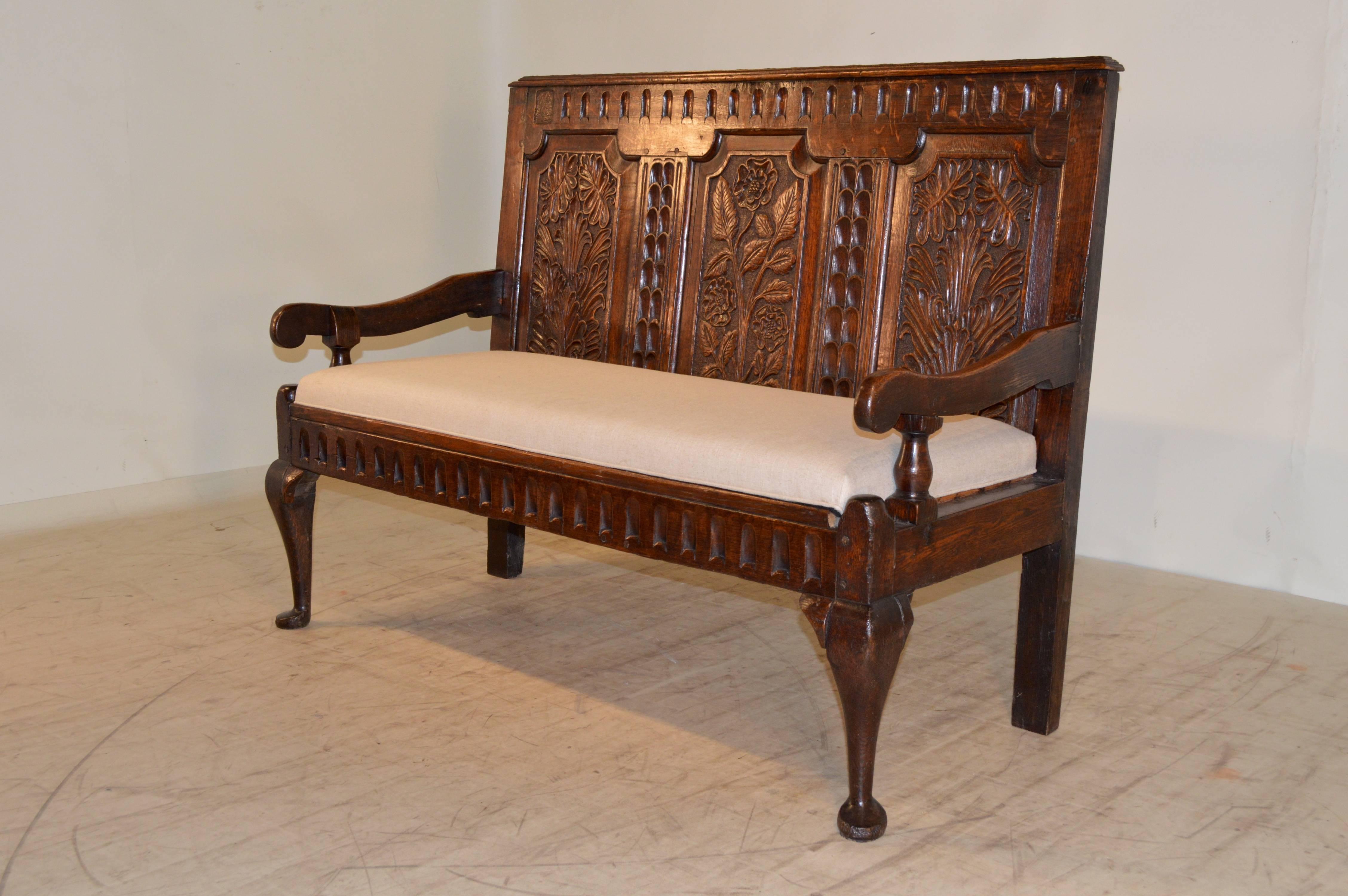 William and Mary Early 18th Century English Oak Settle