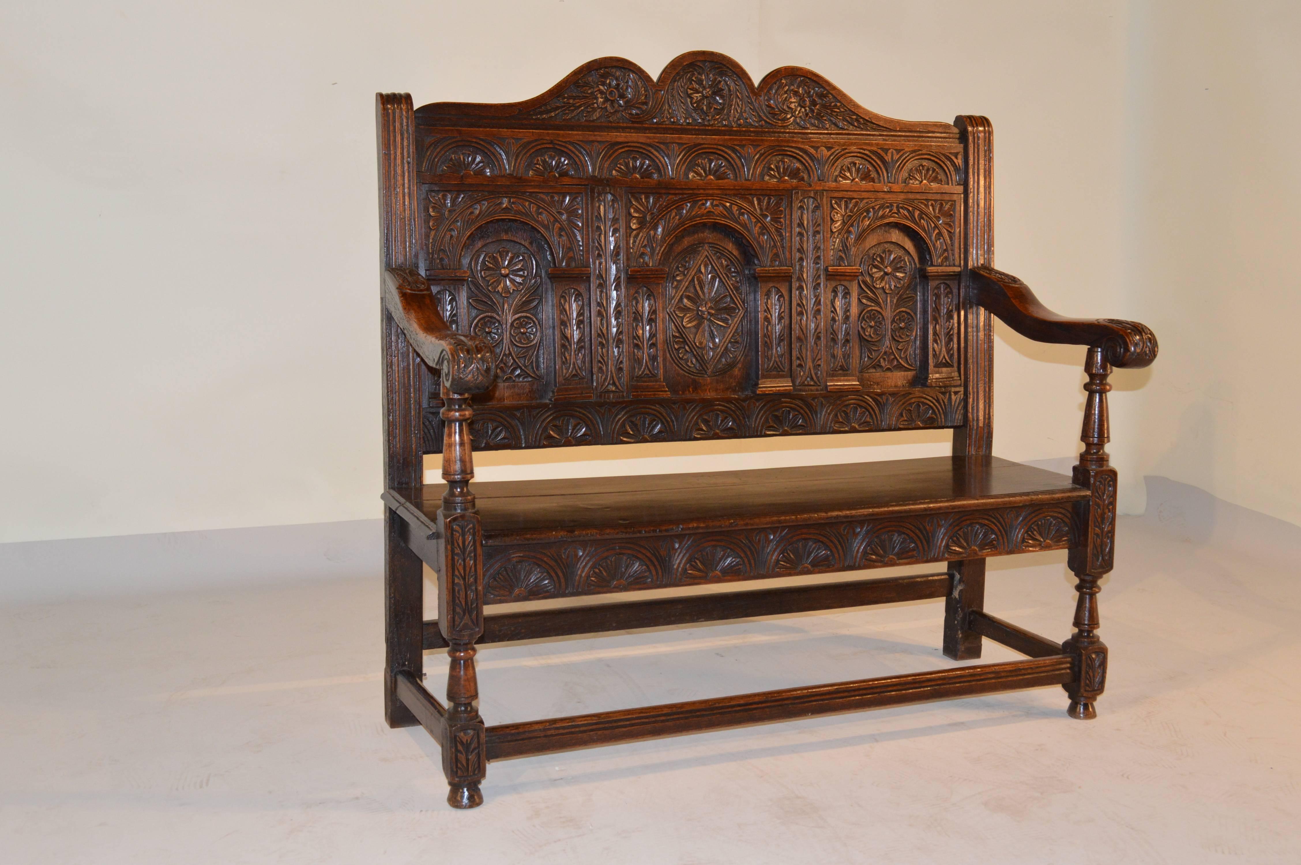 Early 19th Century Carved English Oak Settee In Excellent Condition In High Point, NC