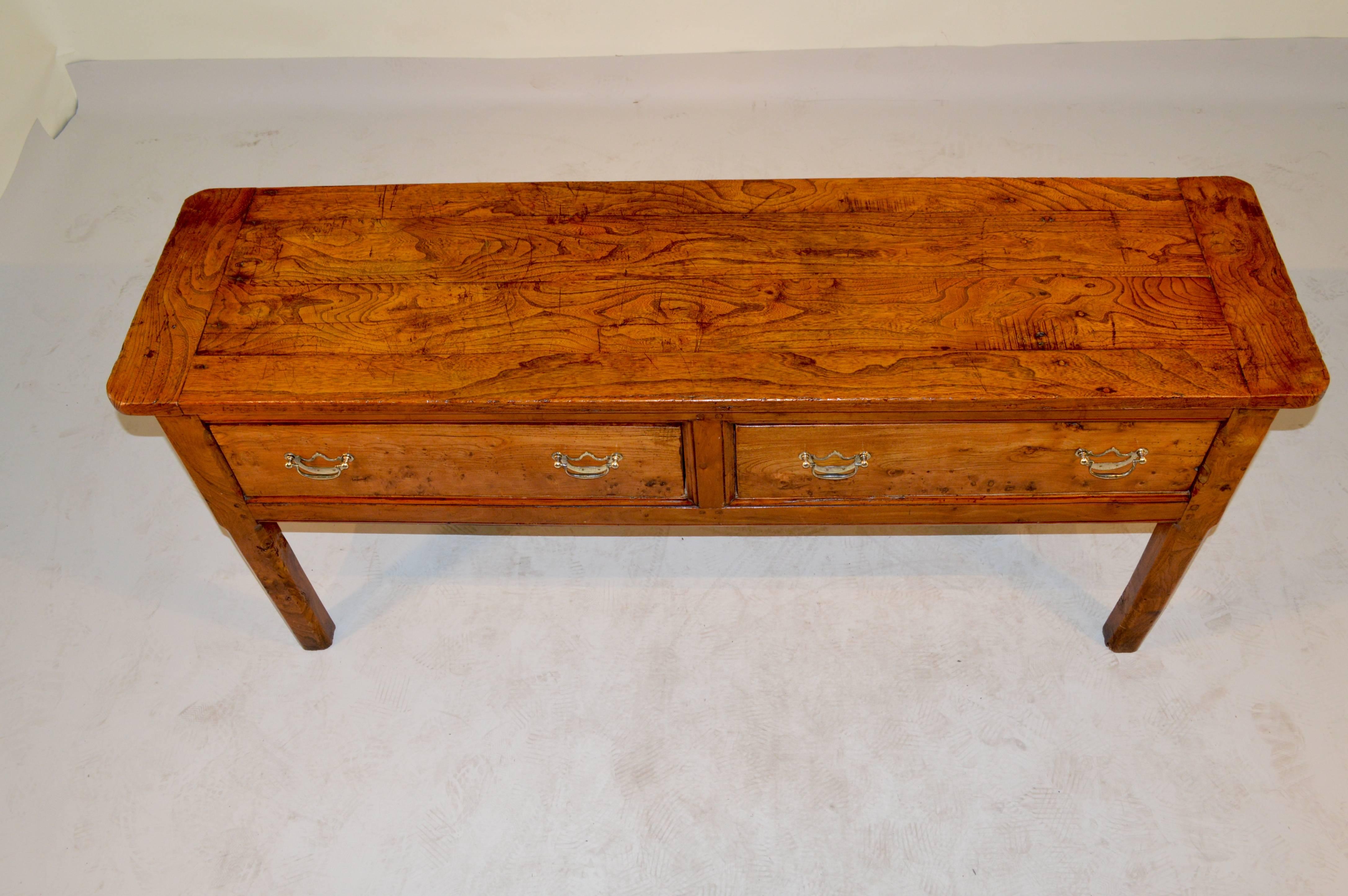 18th Century English Server Made from Elm In Good Condition In High Point, NC