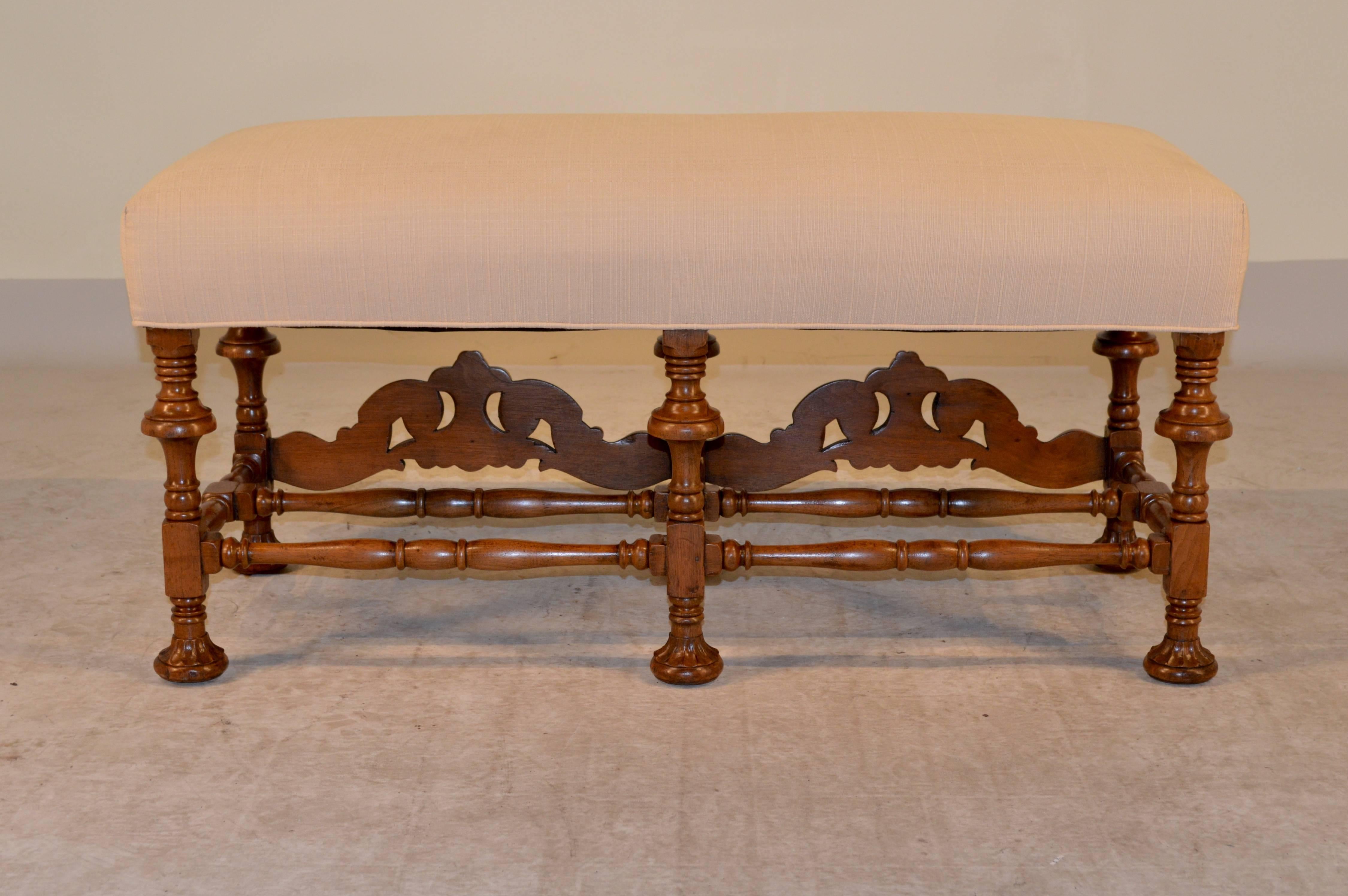 19th Century English Walnut Upholstered Bench In Excellent Condition In High Point, NC