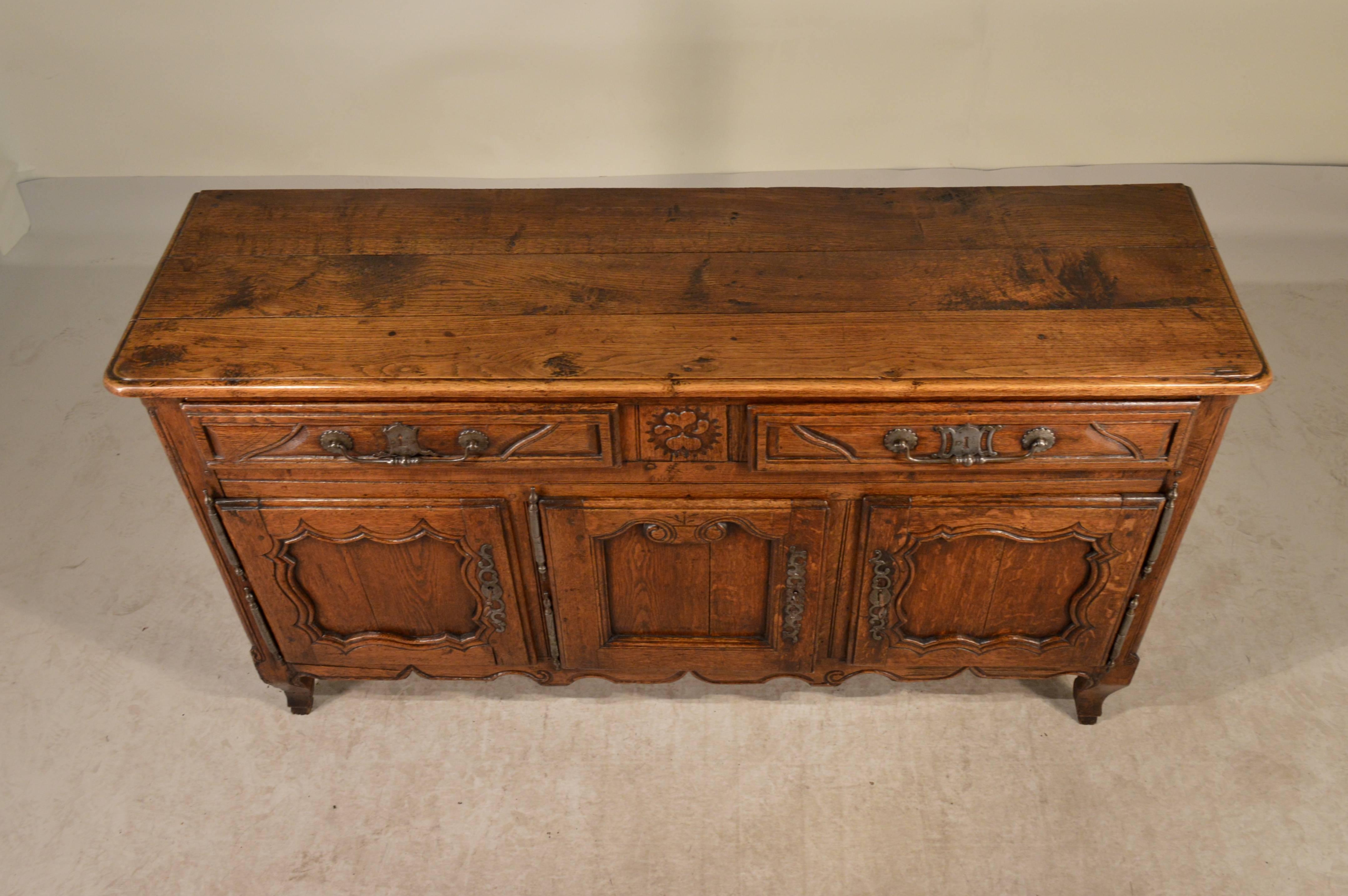 18th Century Country French Buffet In Good Condition In High Point, NC