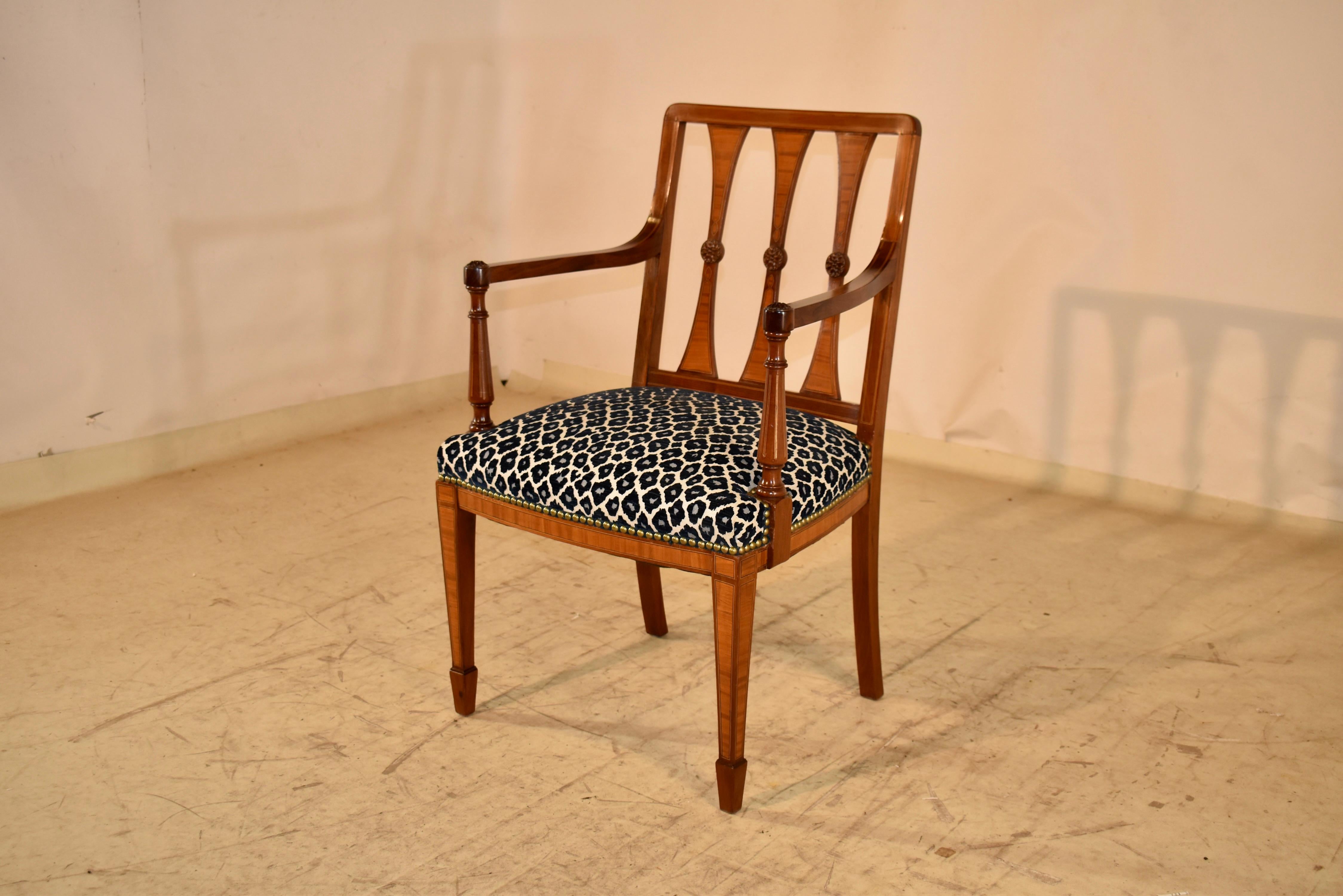 Néo-Régence Chaise à accoudoirs en acajou de style Régence française, Circa 1940's en vente