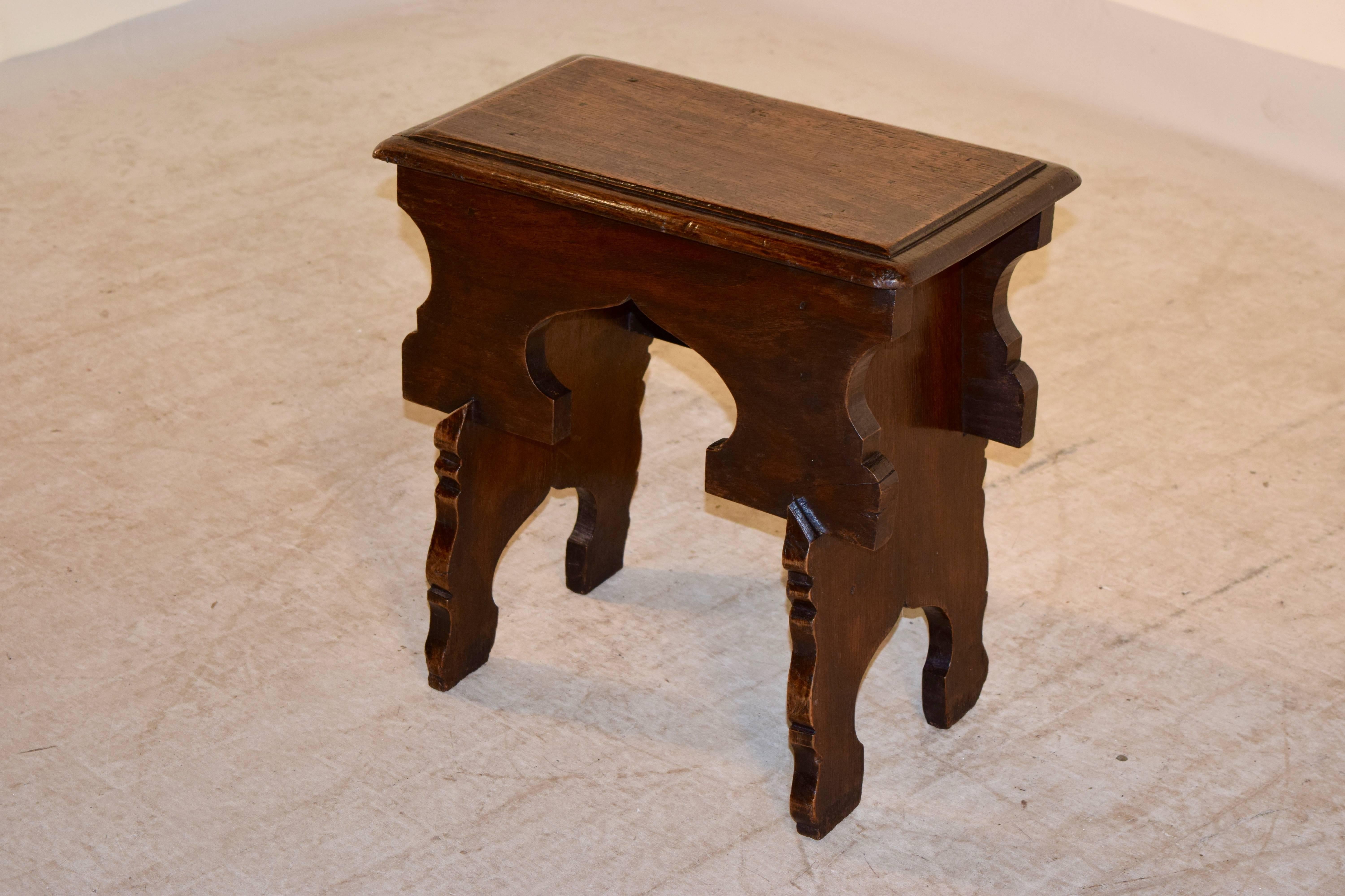 18th Century Welsh Country Stool In Good Condition In High Point, NC