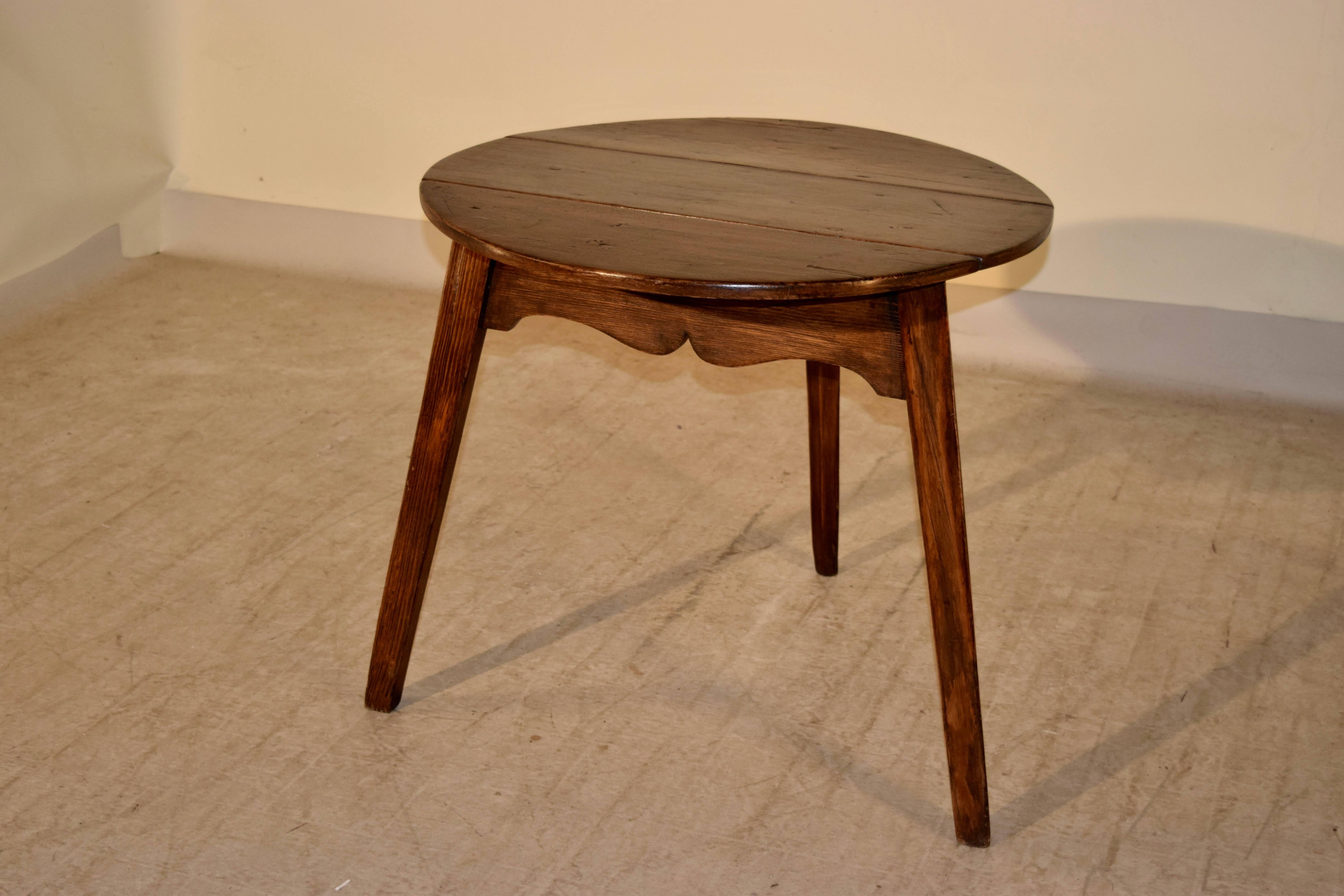 George IV Early 19th Century Drop-Leaf Cricket Table