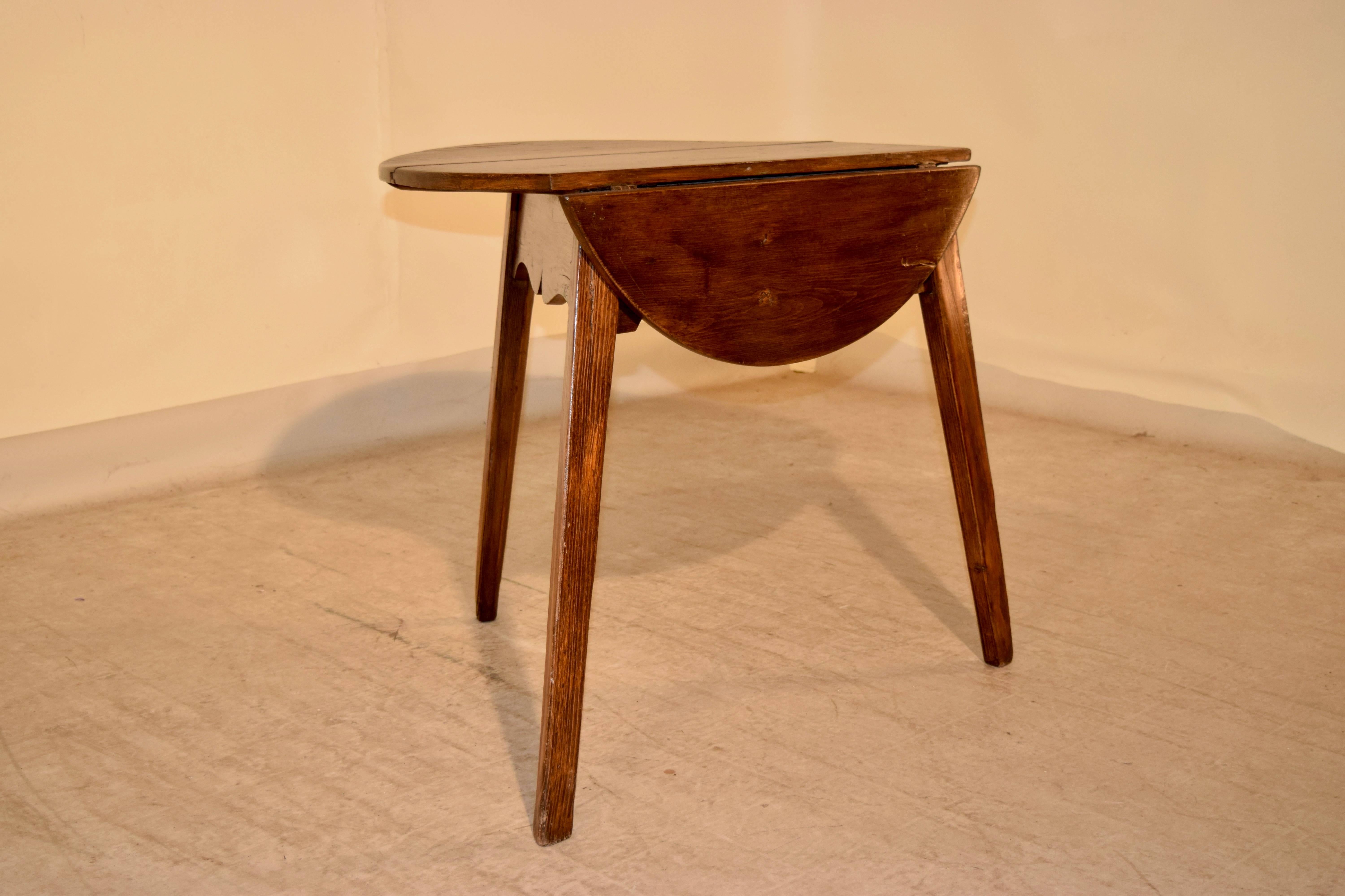 Early 19th Century Drop-Leaf Cricket Table 2