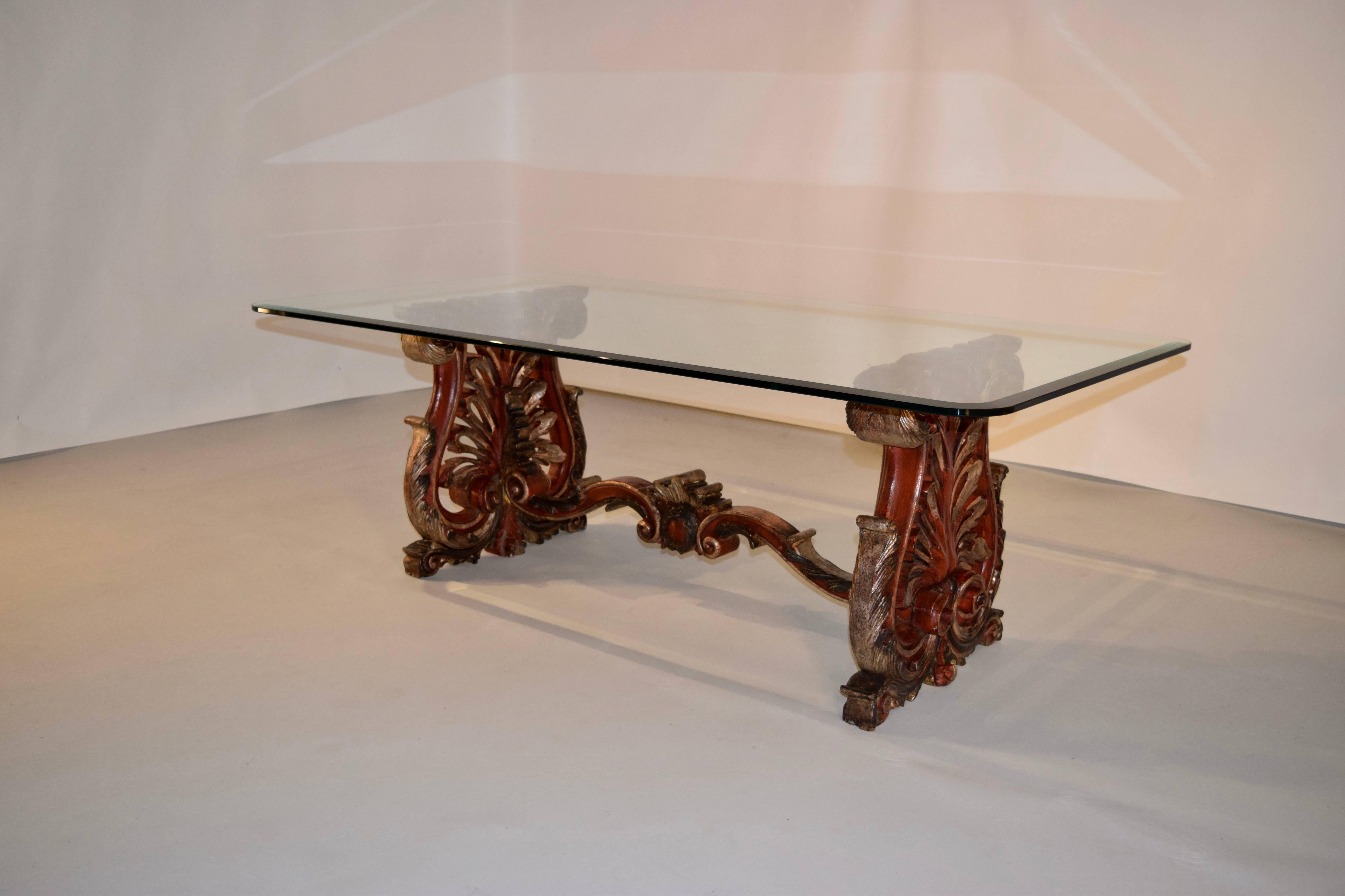 Baroque Table basse italienne peinte du XIXe siècle en vente