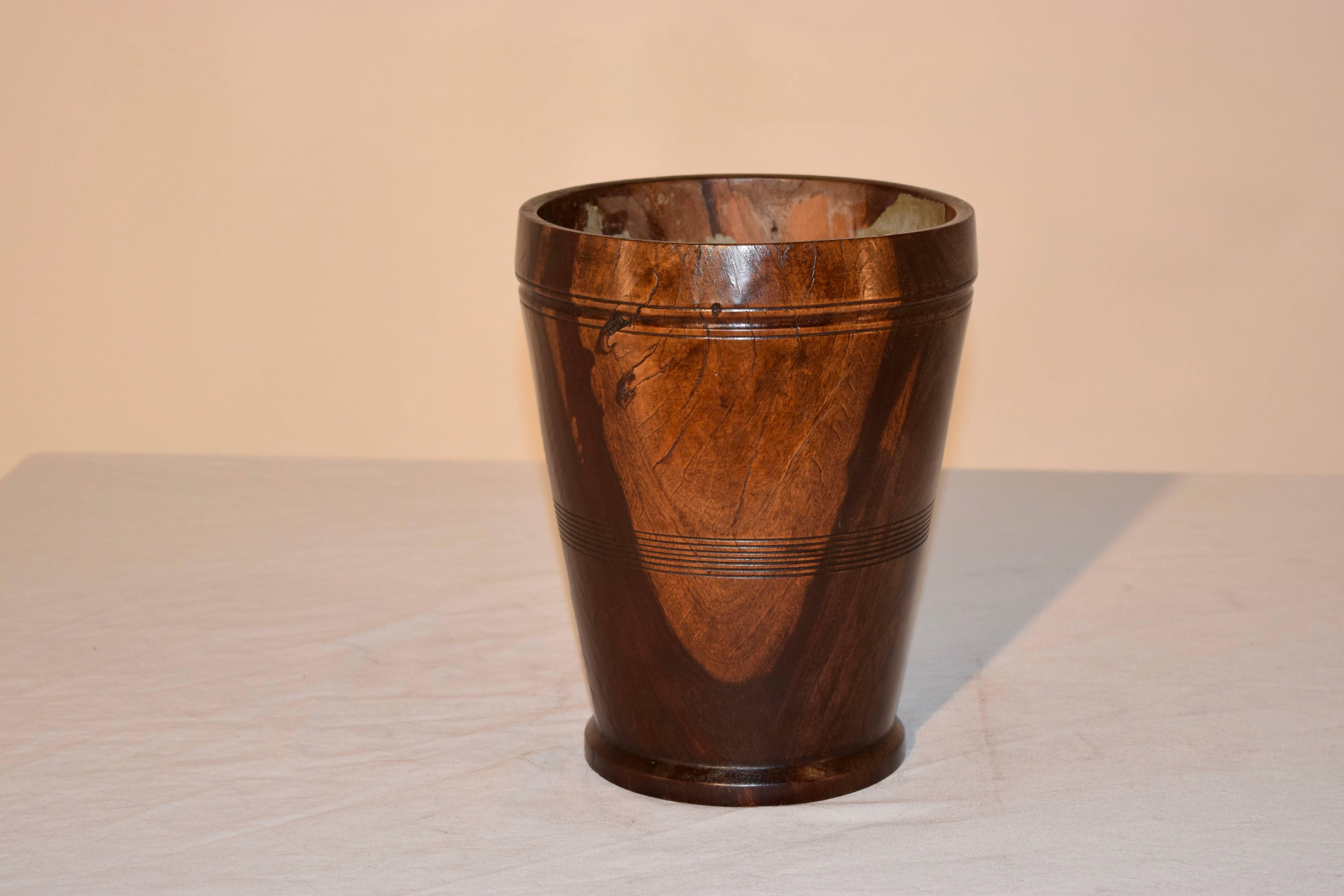 19. Jahrhundert, Treen-Vase (Englisch) im Angebot
