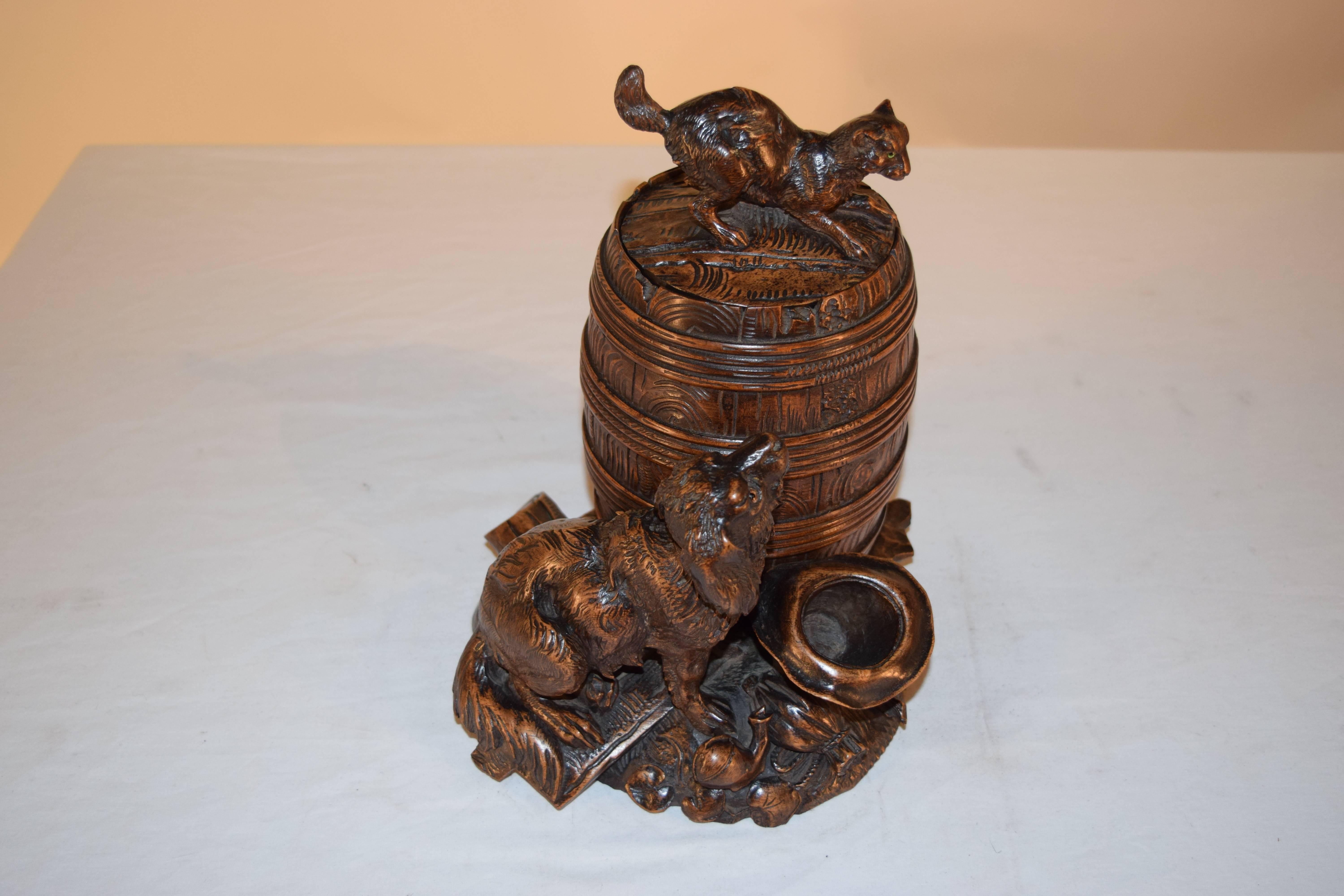 Hand-Carved 19th Century Black Forest Carved Humidor For Sale