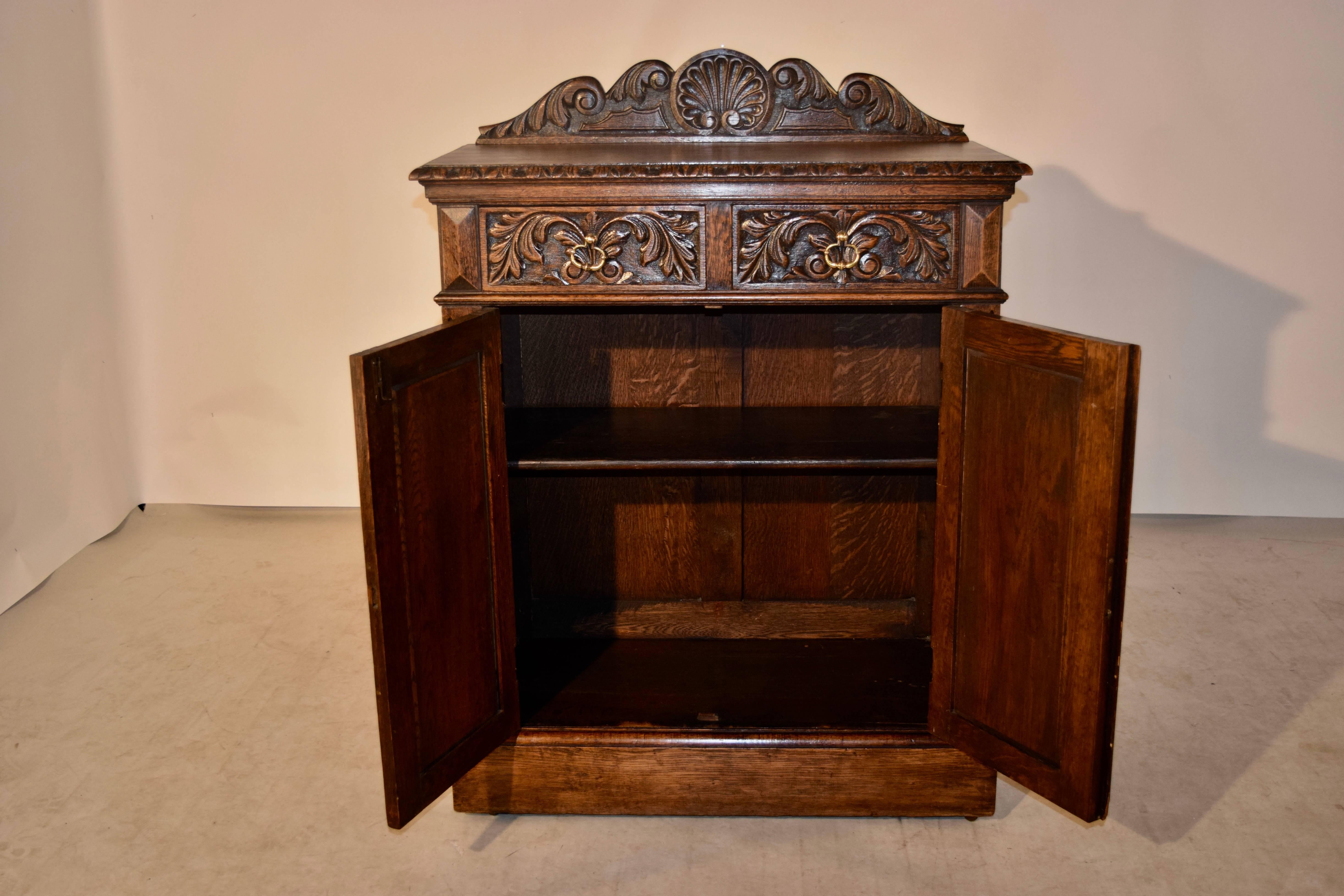 19th Century English Carved Cupboard In Good Condition In High Point, NC
