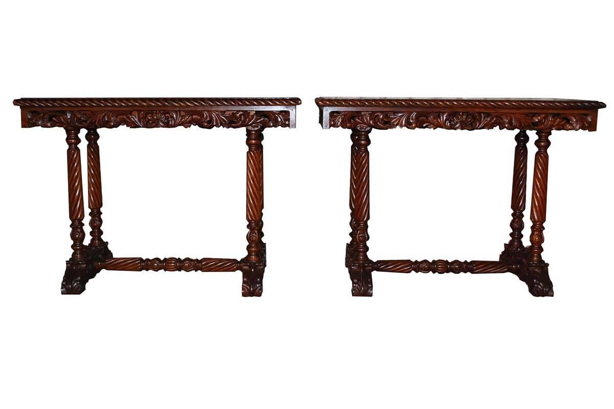 20th Century Neo Renaissance Italian Hand-Carved Table and Matching Sidetables 2
