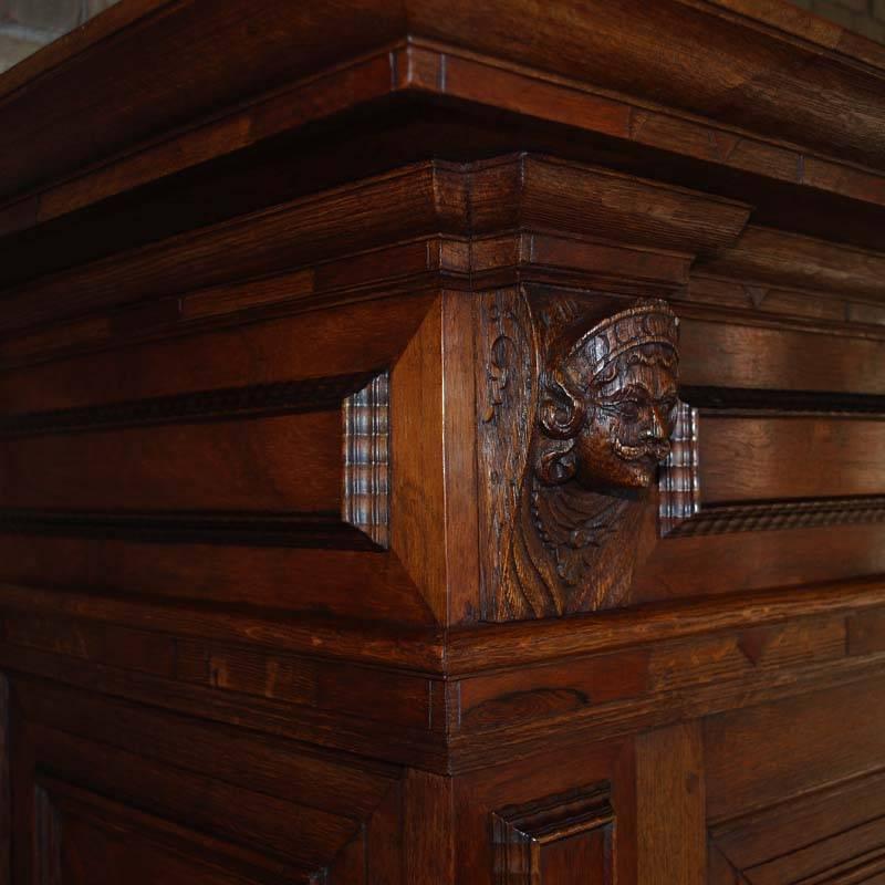 17th Century, Dutch Oakwood Cabinet In Good Condition For Sale In Casteren, NL