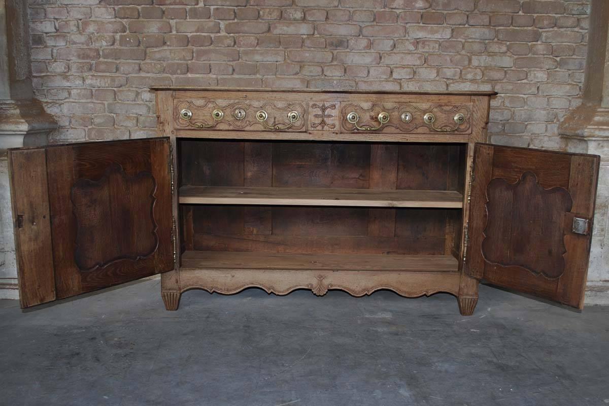 Early 19th Century Oak Louis Quinze Sideboard In Good Condition For Sale In Casteren, NL