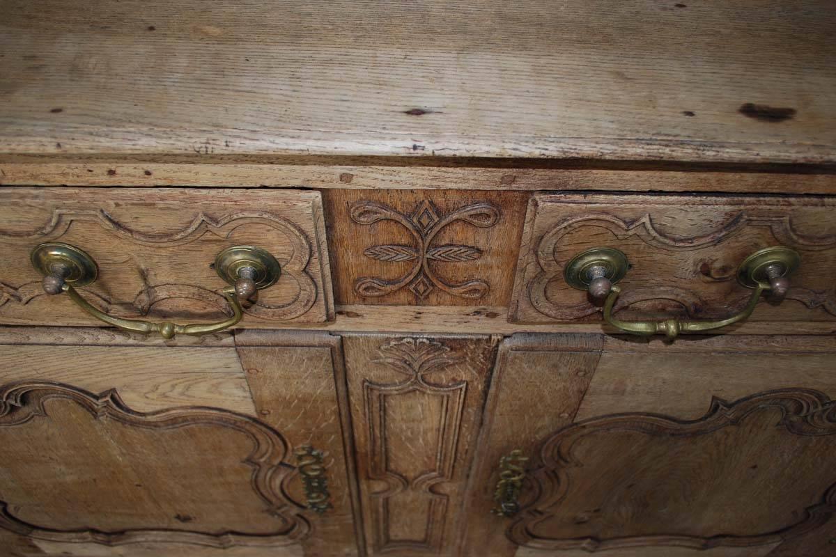 Early 19th Century Oak Louis Quinze Sideboard For Sale 1