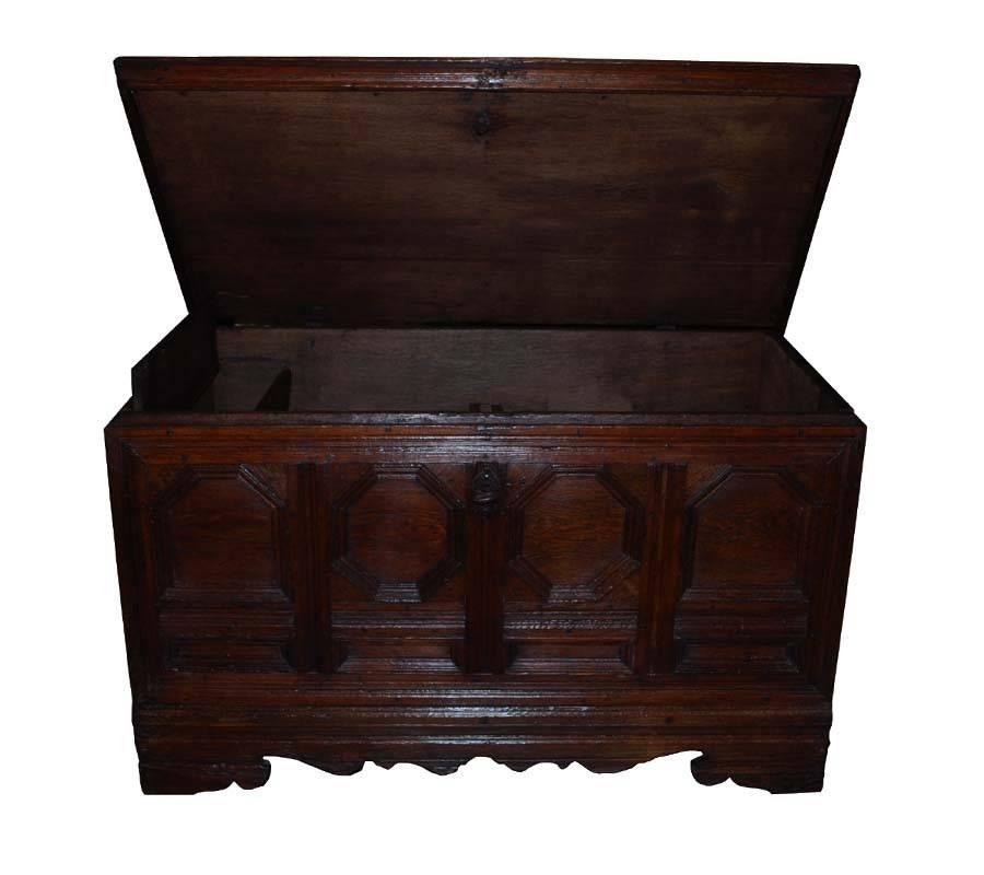 18th Century German Oakwood Chest For Sale 1