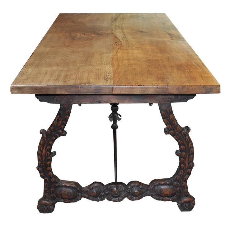 17th Century Spanish Walnut Wood Table For Sale at 1stDibs walnut