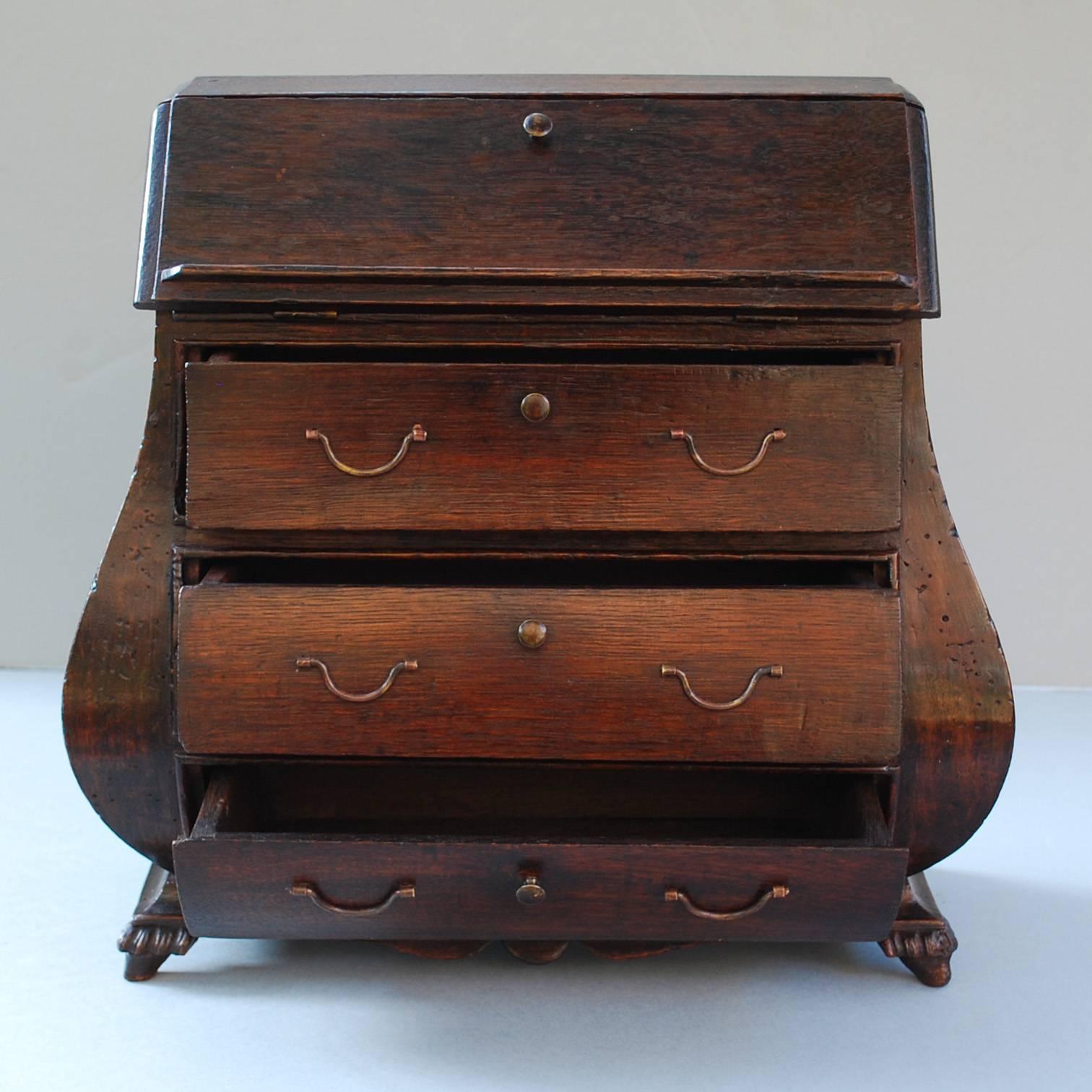 19th Century Dutch Miniature Secretaire Cabinet In Good Condition For Sale In Casteren, NL