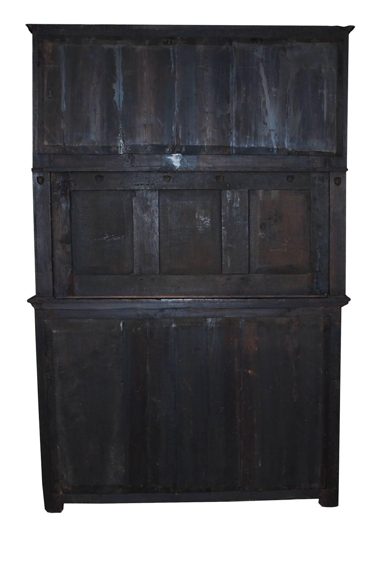 Early 19th Century English carved oakwood tudor cabinet For Sale 1