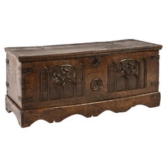 Exceptional and rare Early 17th-Century Spanish Carved Chest in Solid Chestnut