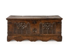 Exceptional and rare Early 17th-Century Spanish Carved Chest in Solid Chestnut