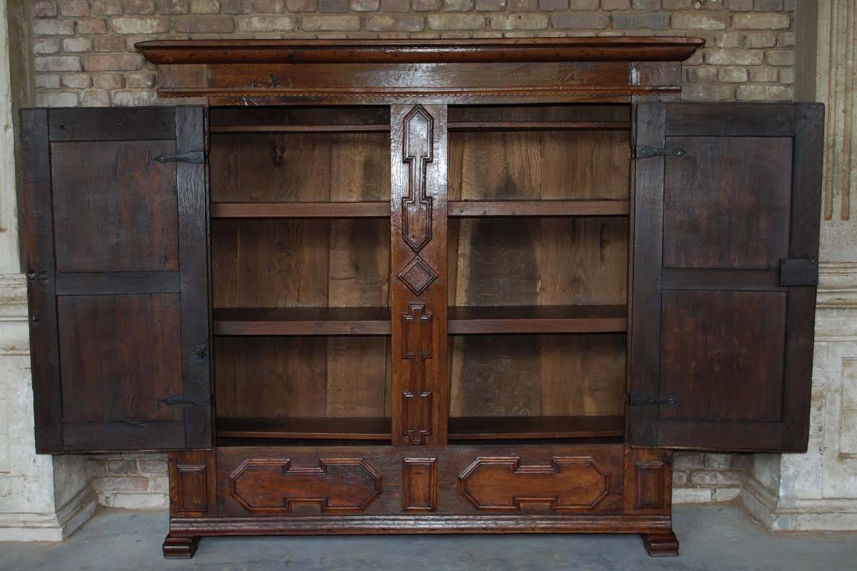 18th Century German Oakwood Cabinet In Good Condition For Sale In Casteren, NL