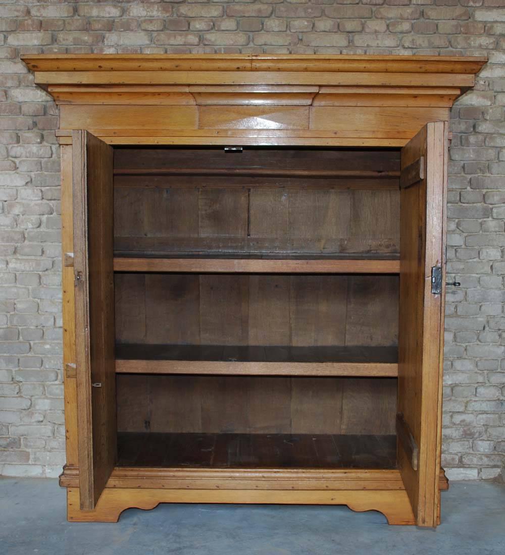 Dutch 19th Century Oakwood Cabinet For Sale