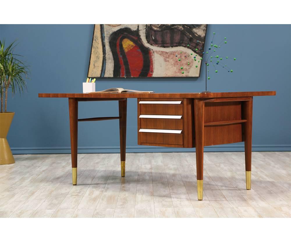 American Midcentury Executive Desk by Stow and Davis