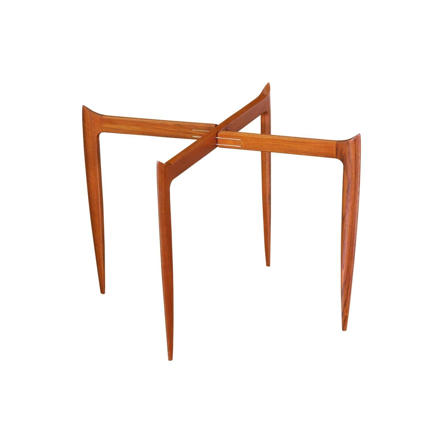 Designer: H. Engholm & Svend Åge Willumsen
Manufacturer: Fritz Hansen
Period/Style: Danish Modern
Country: Denmark
Date: 1958

Dimensions: 16.75″H x 23.5″W
Materials: Teak
Condition: Excellent – Newly Refinished
Number of Items: 1
ID