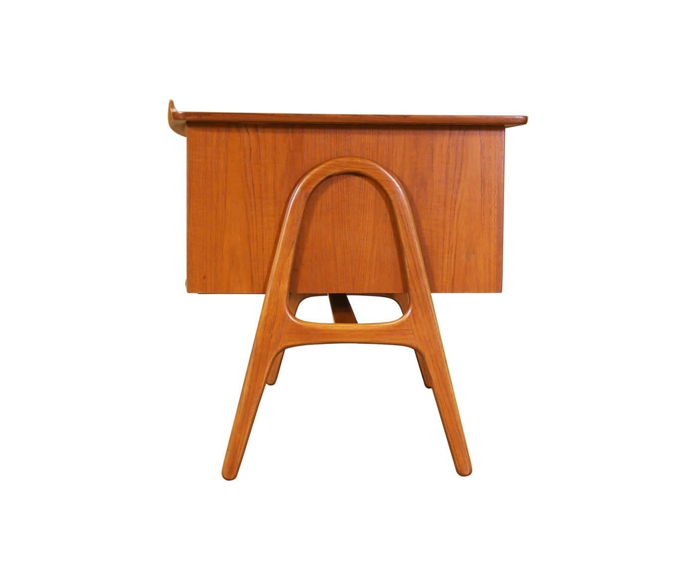 Mid-20th Century Svend A. Madsen Executive Teak Desk for Sigurd Hansen