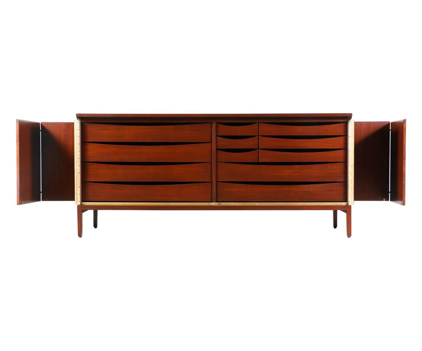 Mid-Century Modern Paul McCobb “Irwin Collection” Credenza with Bi-Folding Doors for Calvin Group